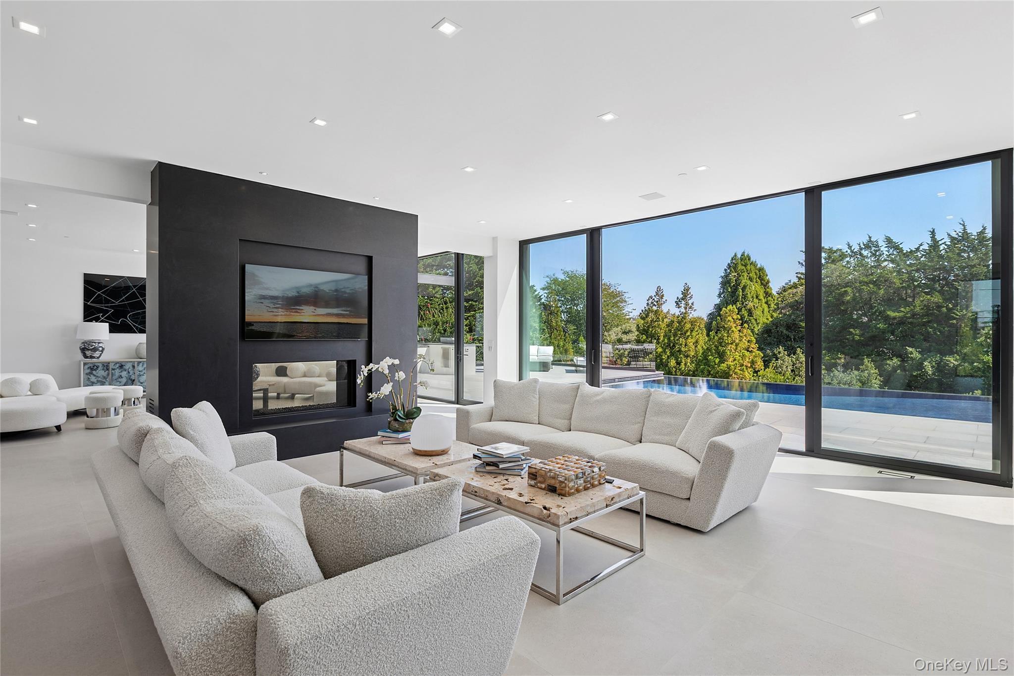 Single Family Pointe Mecox Suffolk County, NY 11976, MLS-914865-11