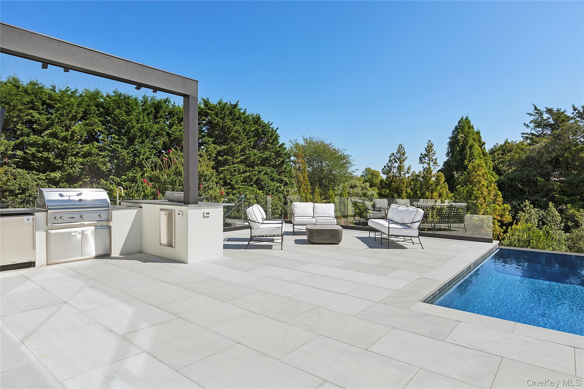 Single Family Pointe Mecox Suffolk County, NY 11976, MLS-914865-21