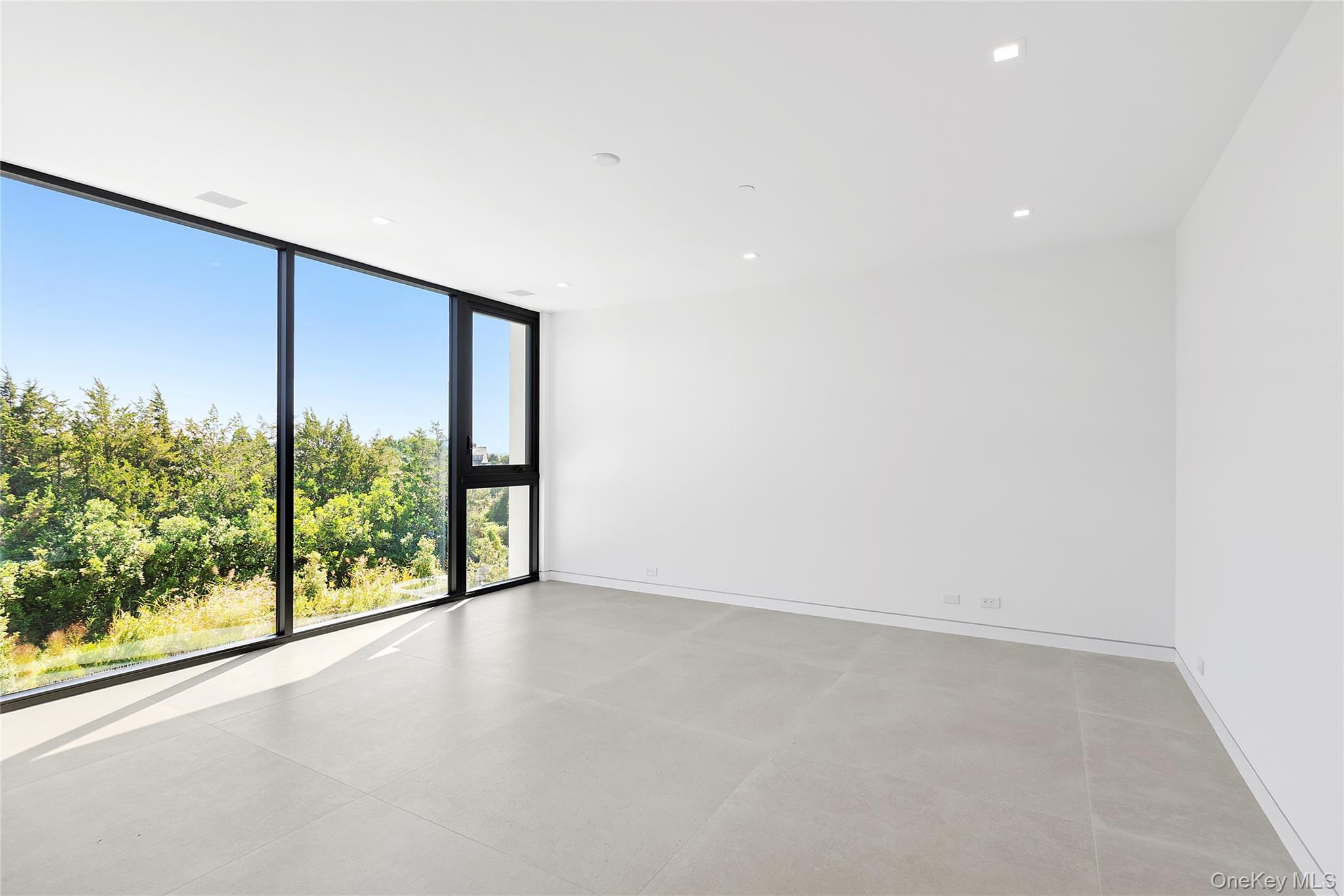 Single Family Pointe Mecox Suffolk County, NY 11976, MLS-914865-35