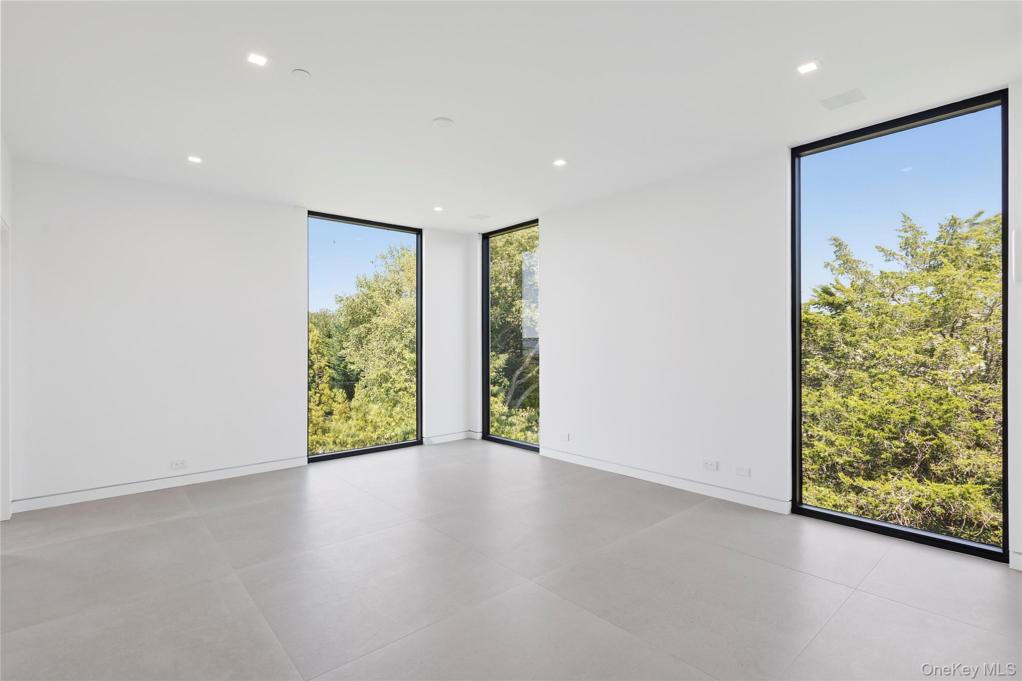 Single Family Pointe Mecox Suffolk County, NY 11976, MLS-914865-37