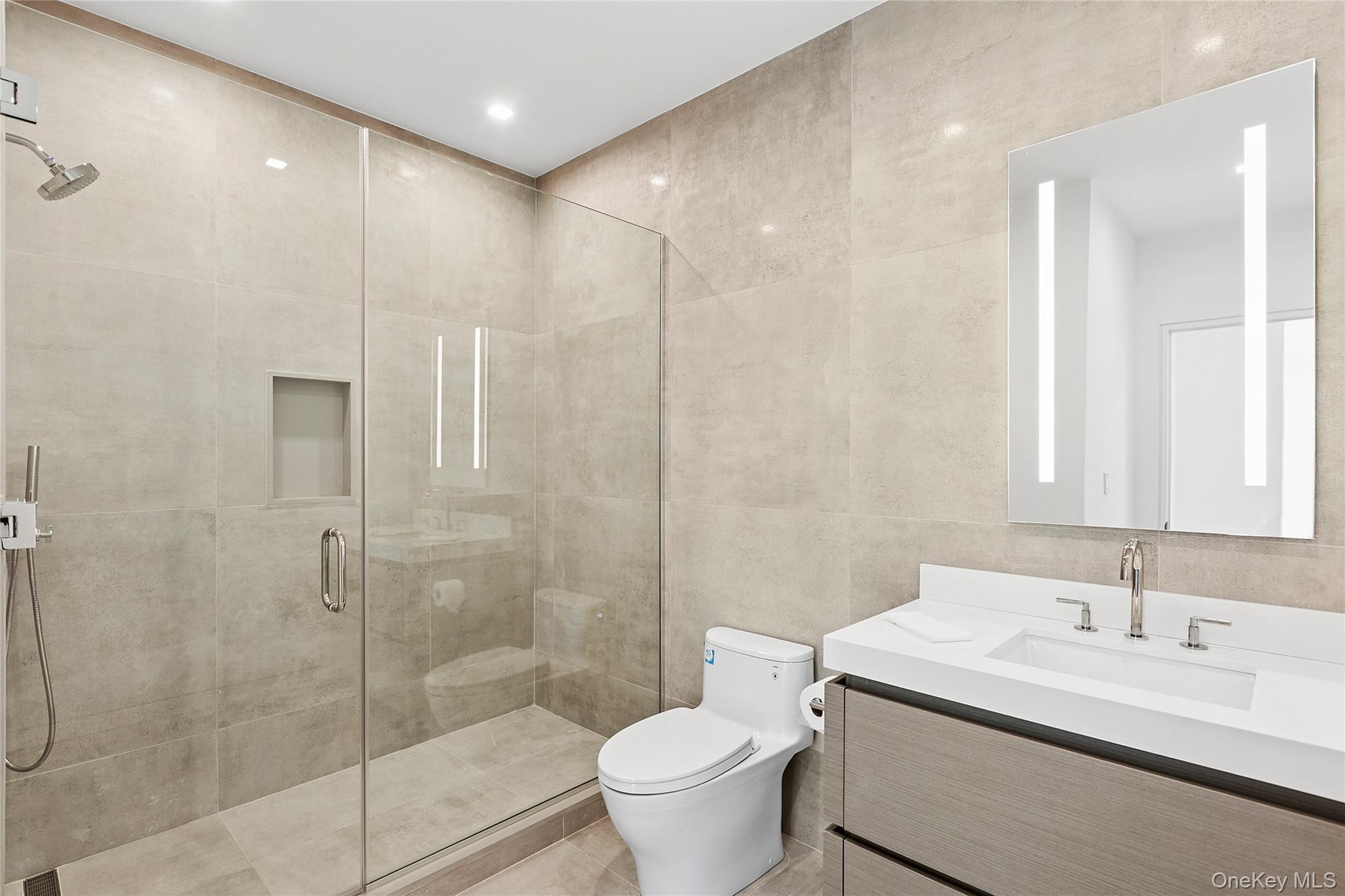 Single Family Pointe Mecox Suffolk County, NY 11976, MLS-914865-40