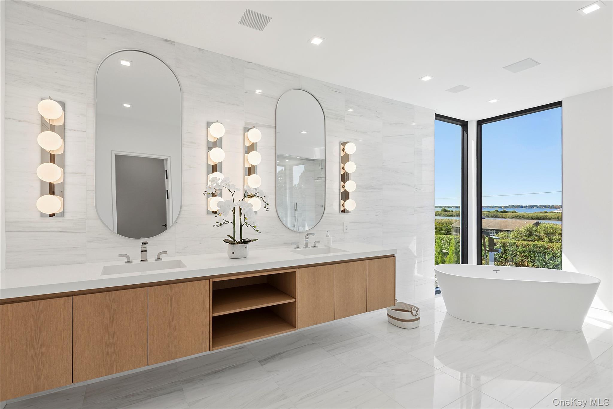 Single Family Pointe Mecox Suffolk County, NY 11976, MLS-914865-41