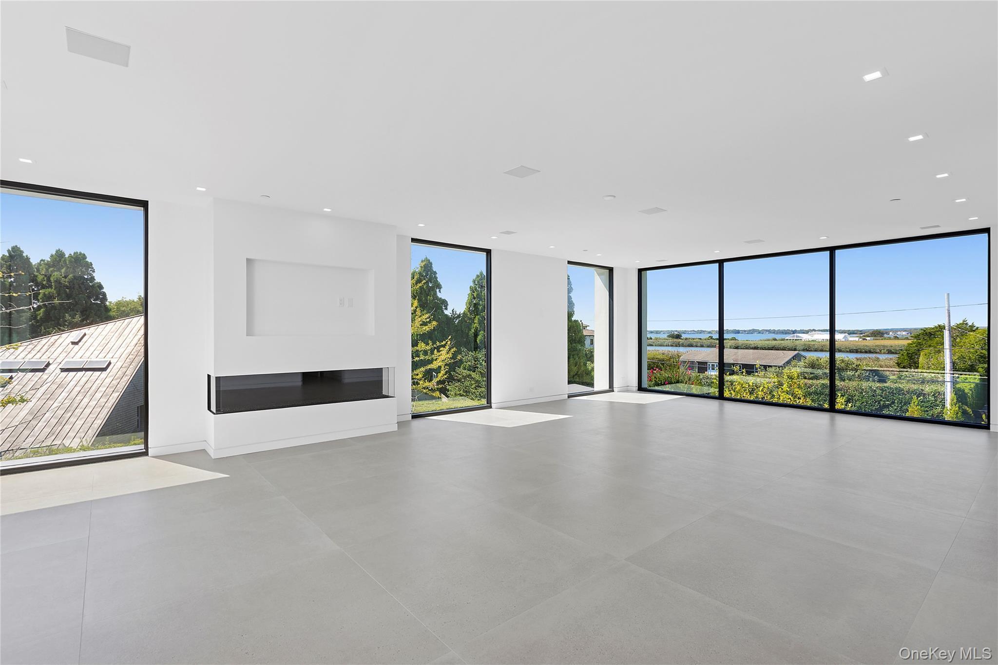 Single Family Pointe Mecox Suffolk County, NY 11976, MLS-914865-44