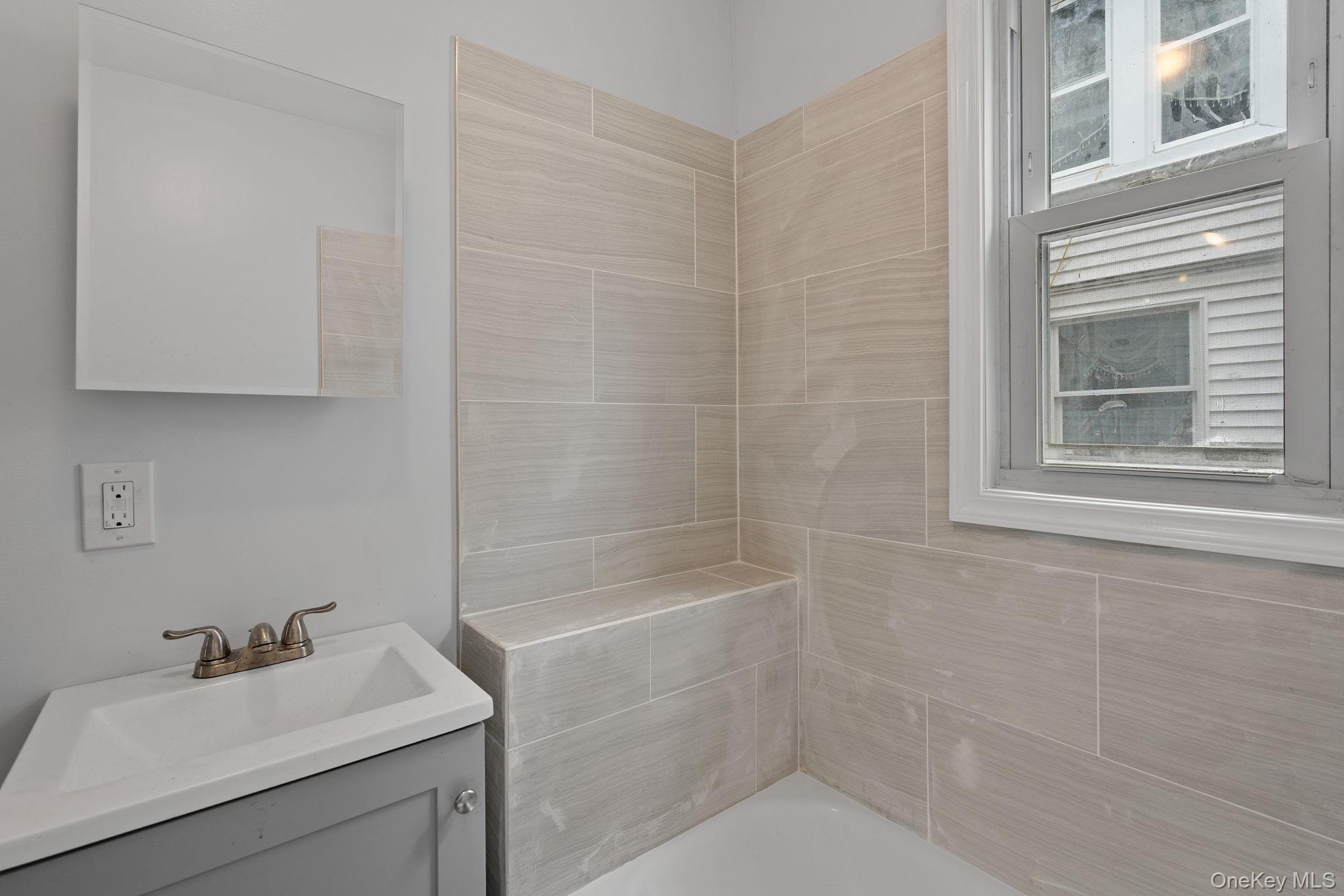 Single Family Lent Dutchess County, NY 12601, MLS-914900-25