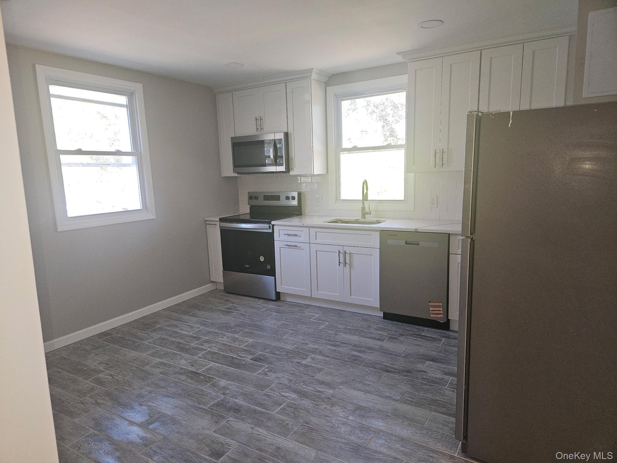 Single Family Hallock Suffolk County, NY 11776, MLS-914904-12