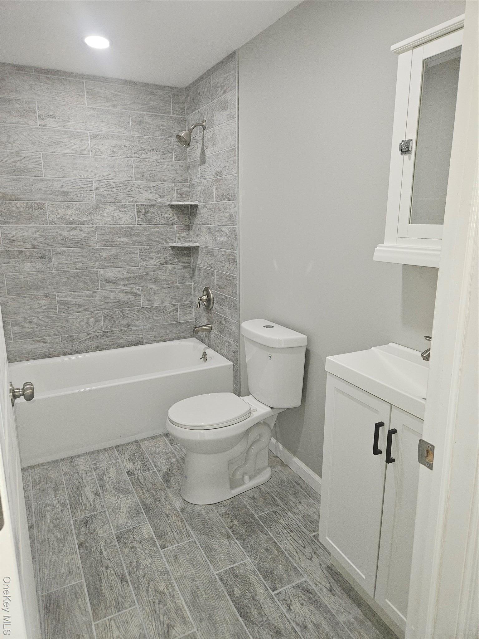 Single Family Hallock Suffolk County, NY 11776, MLS-914904-17