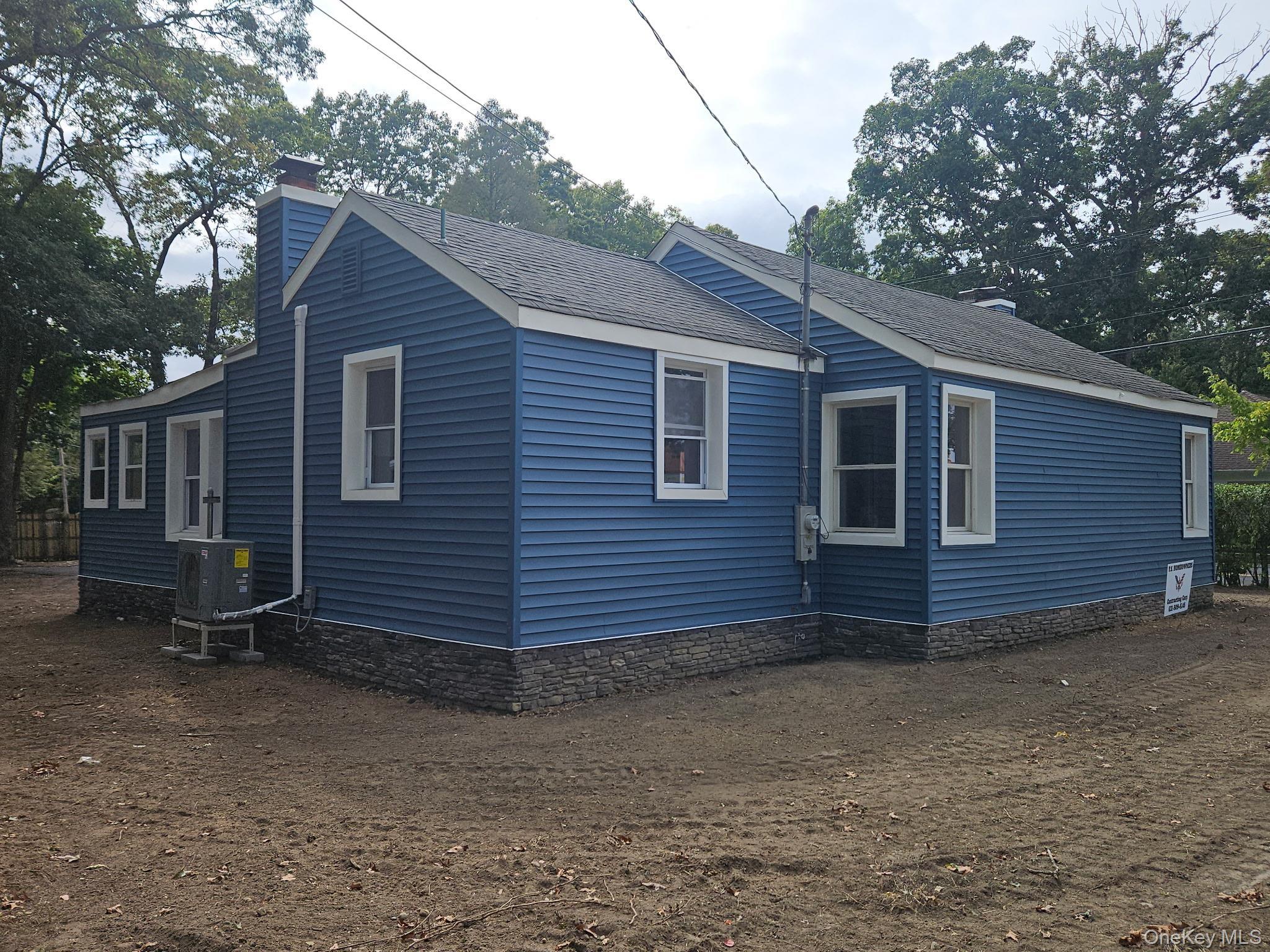 Single Family Hallock Suffolk County, NY 11776, MLS-914904-3