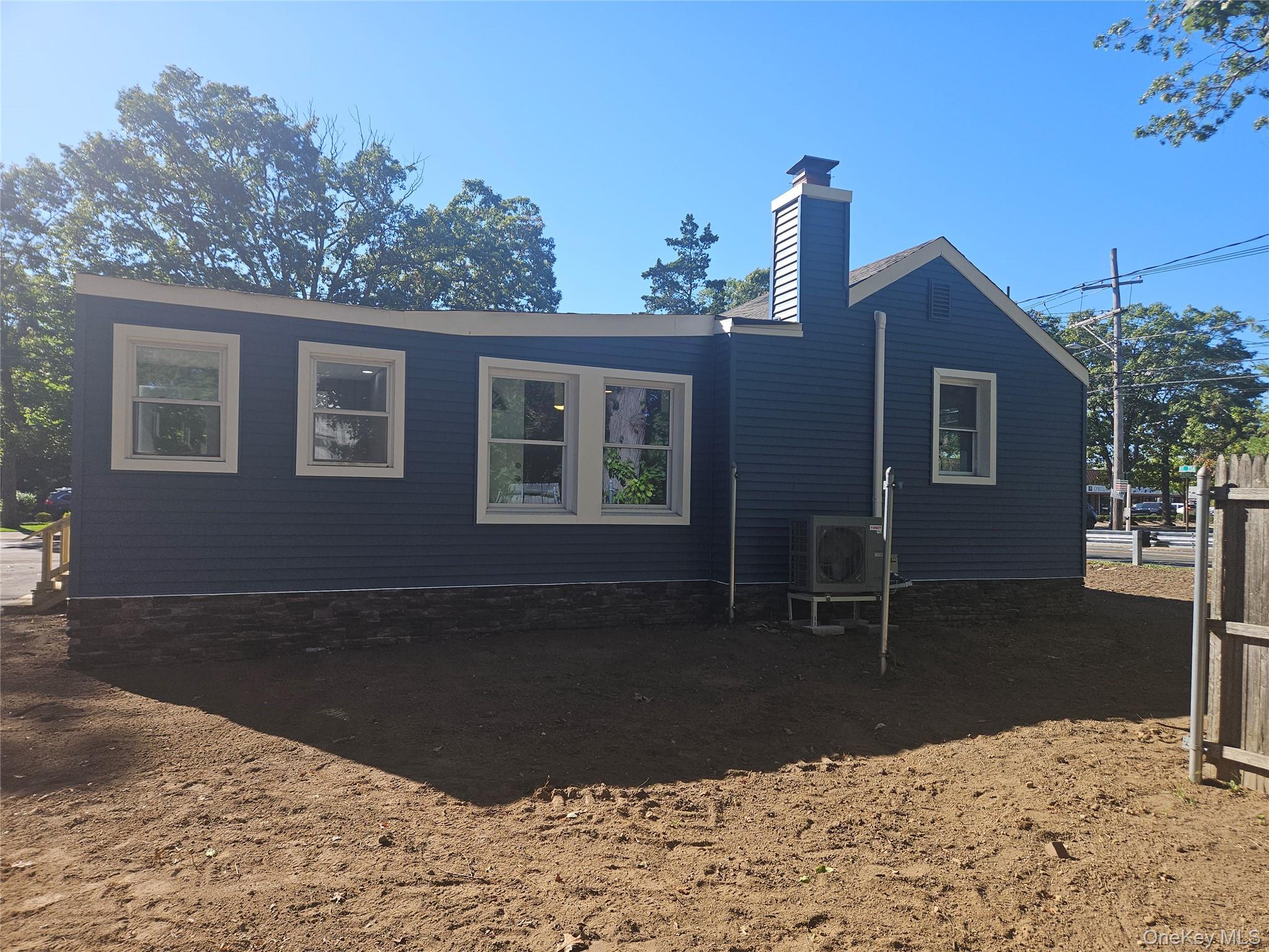 Single Family Hallock Suffolk County, NY 11776, MLS-914904-5