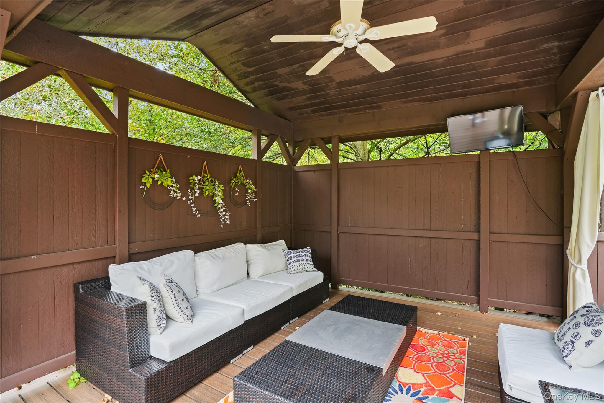 Single Family Logging  Westchester County, NY 10536, MLS-914908-25