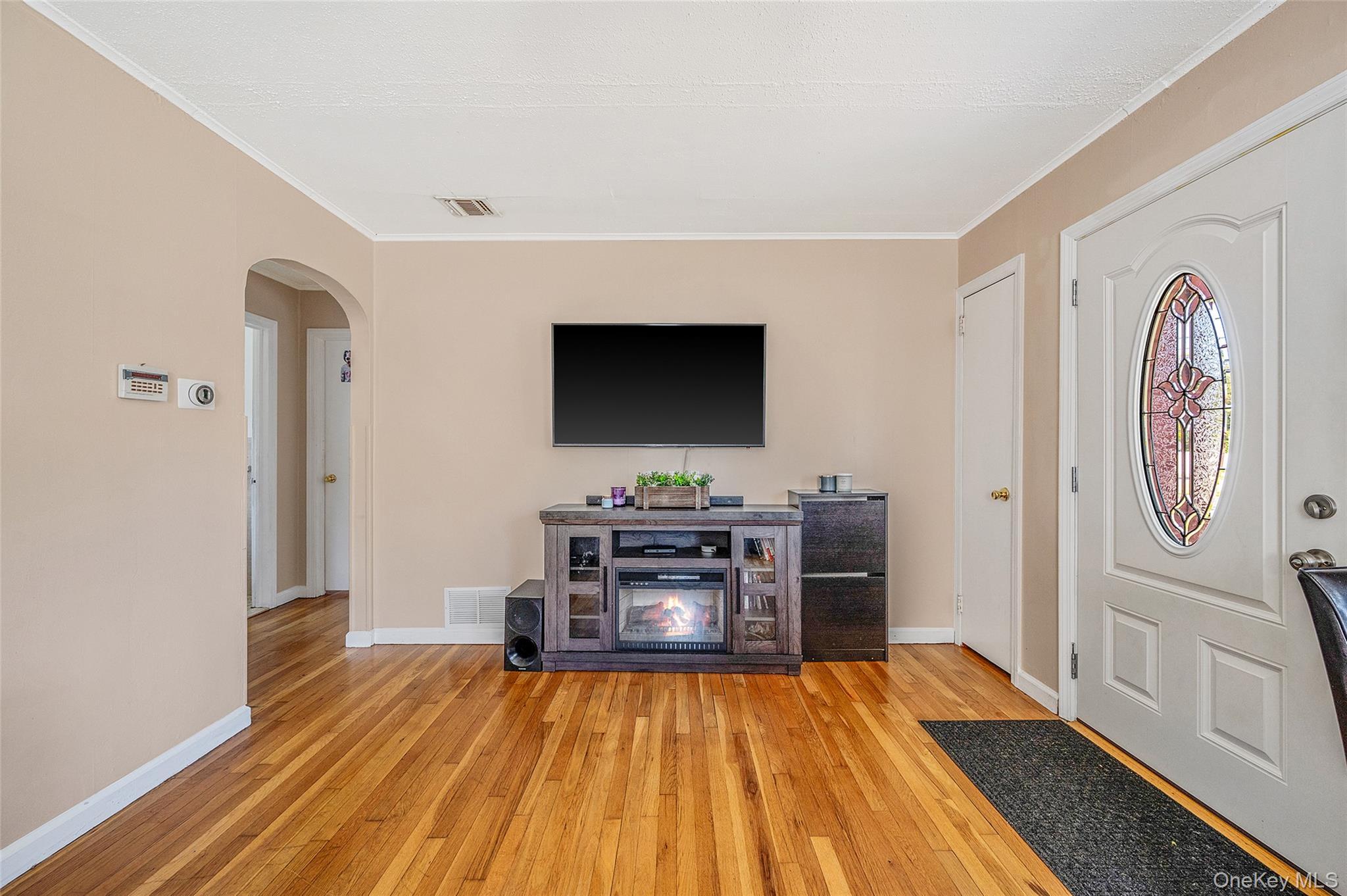 Single Family Forks Suffolk County, NY 11706, MLS-914938-10