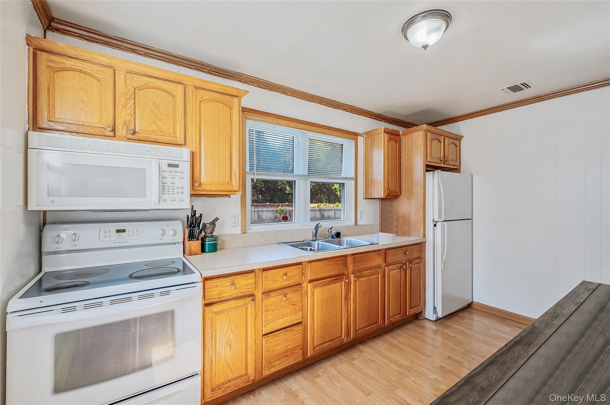 Single Family Forks Suffolk County, NY 11706, MLS-914938-13