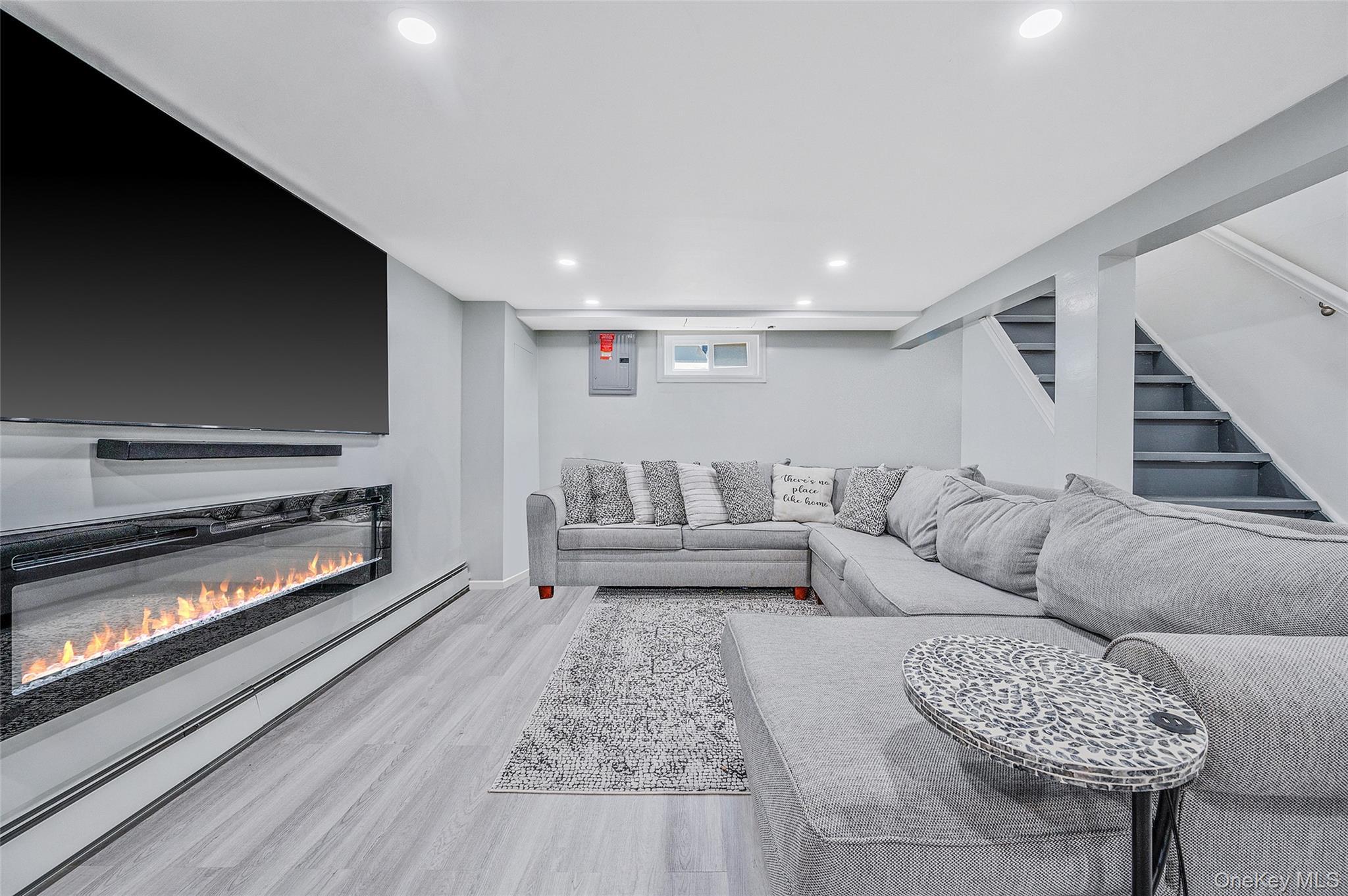 Single Family Forks Suffolk County, NY 11706, MLS-914938-23