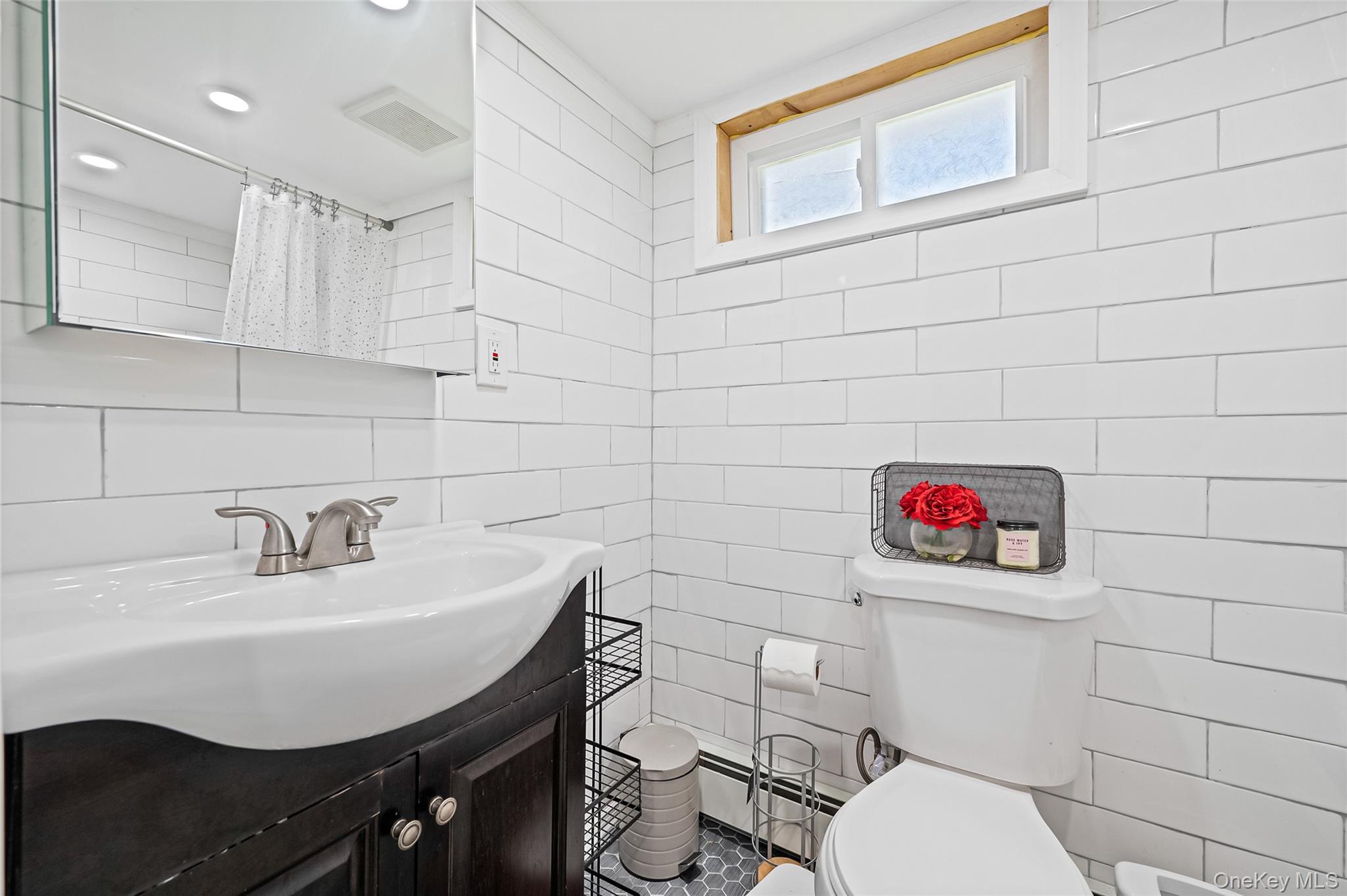 Single Family Forks Suffolk County, NY 11706, MLS-914938-27