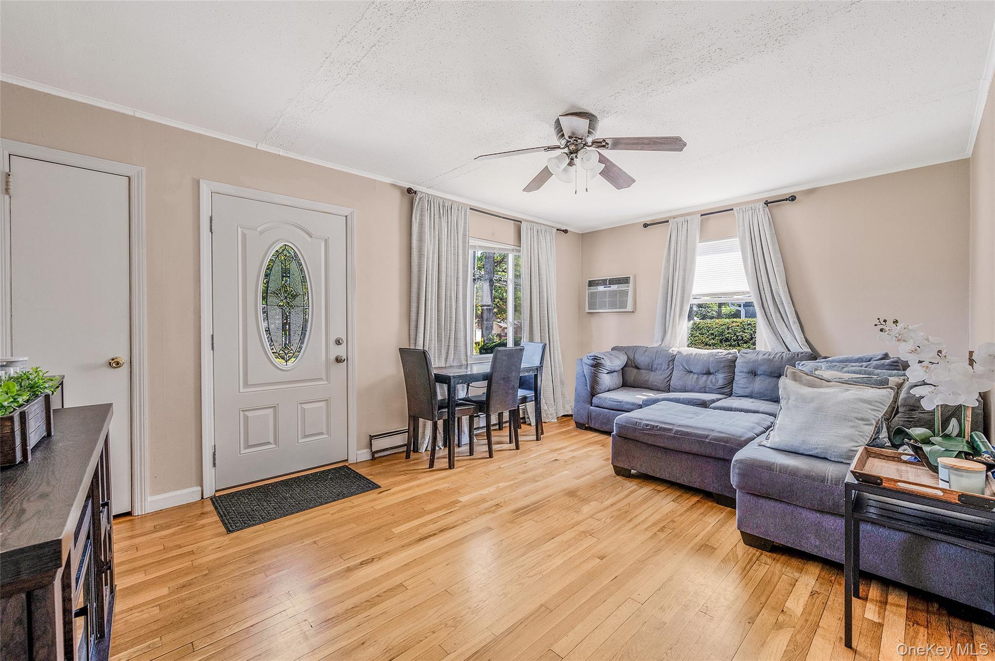 Single Family Forks Suffolk County, NY 11706, MLS-914938-8