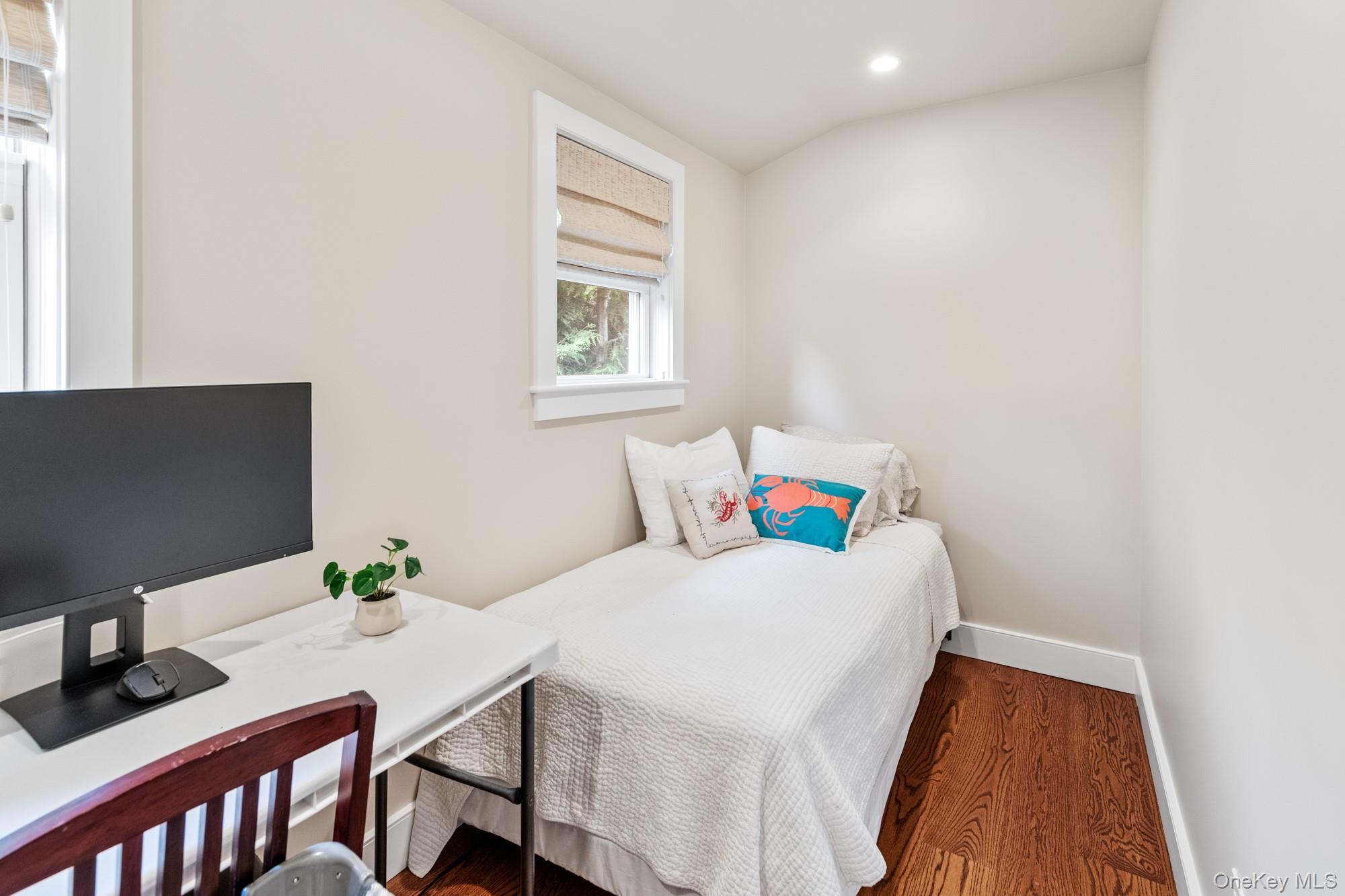 Single Family Ridge Suffolk County, NY 11946, MLS-914958-19