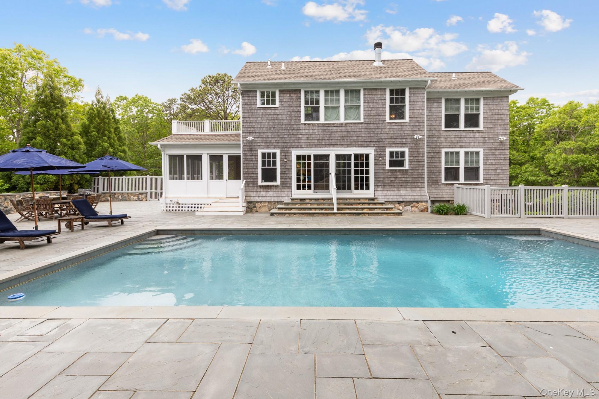 Single Family Ridge Suffolk County, NY 11946, MLS-914958-21