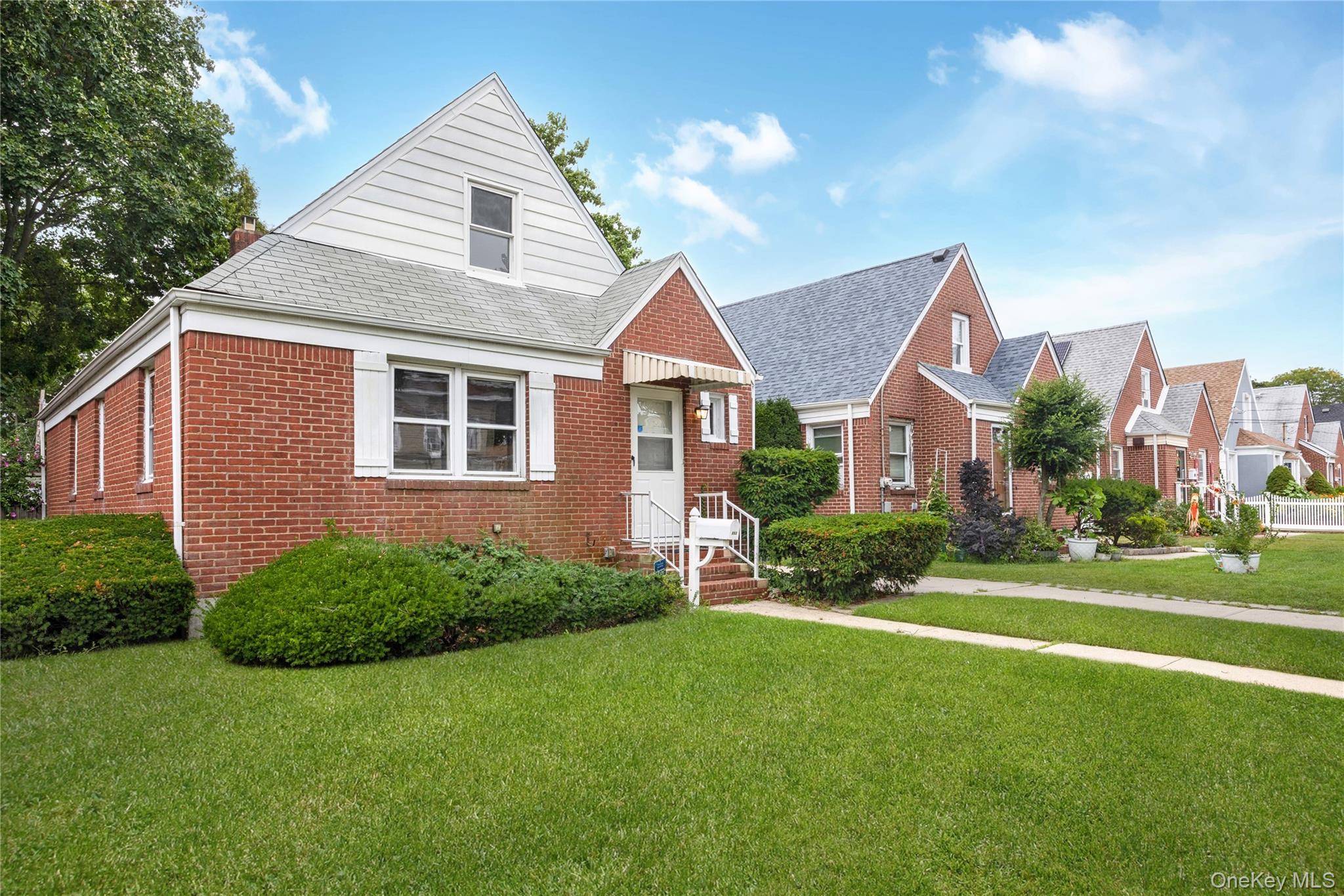 Single Family Rutland  Nassau County, NY 11550, MLS-914965-2