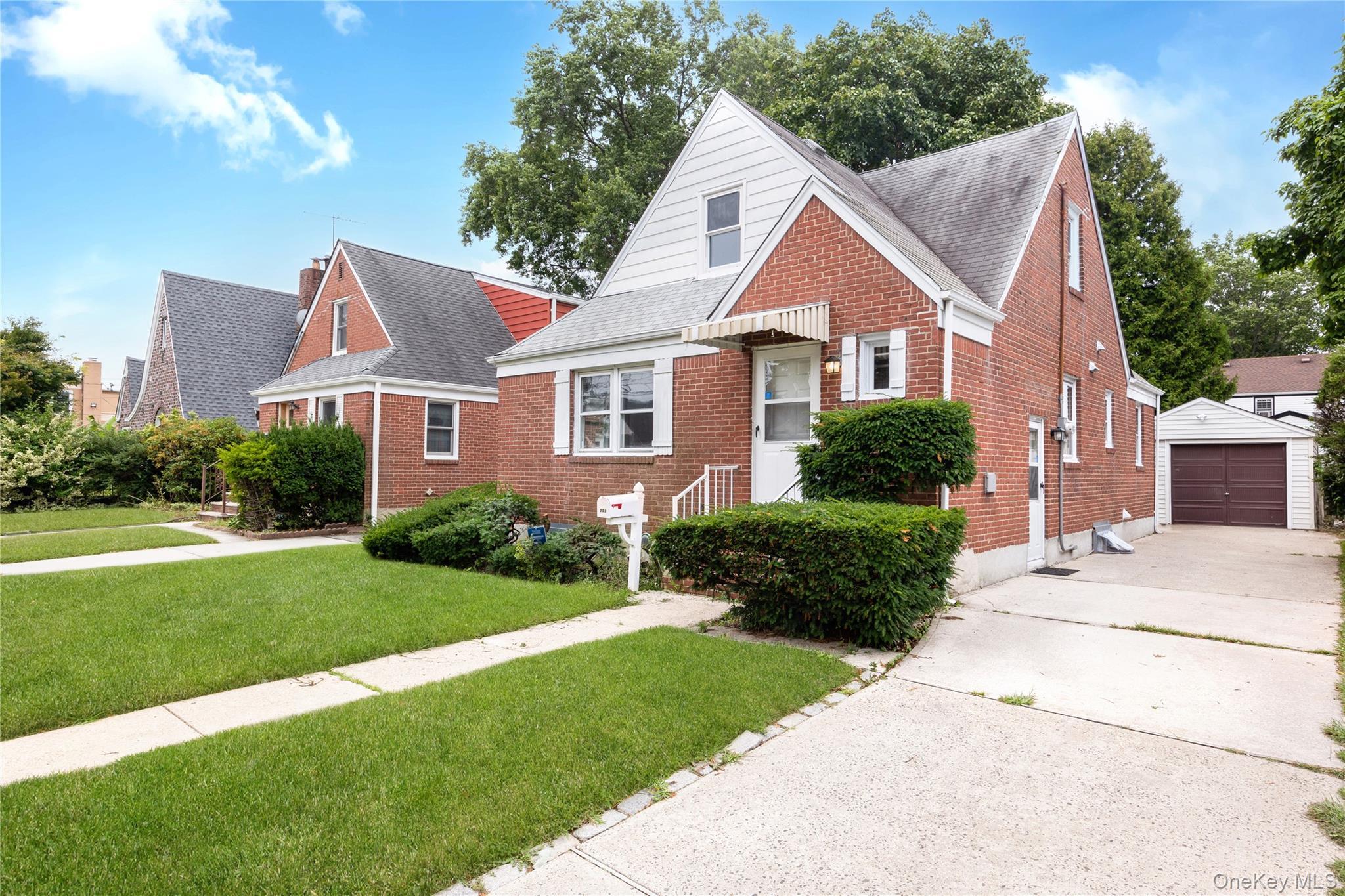 Single Family Rutland  Nassau County, NY 11550, MLS-914965-3