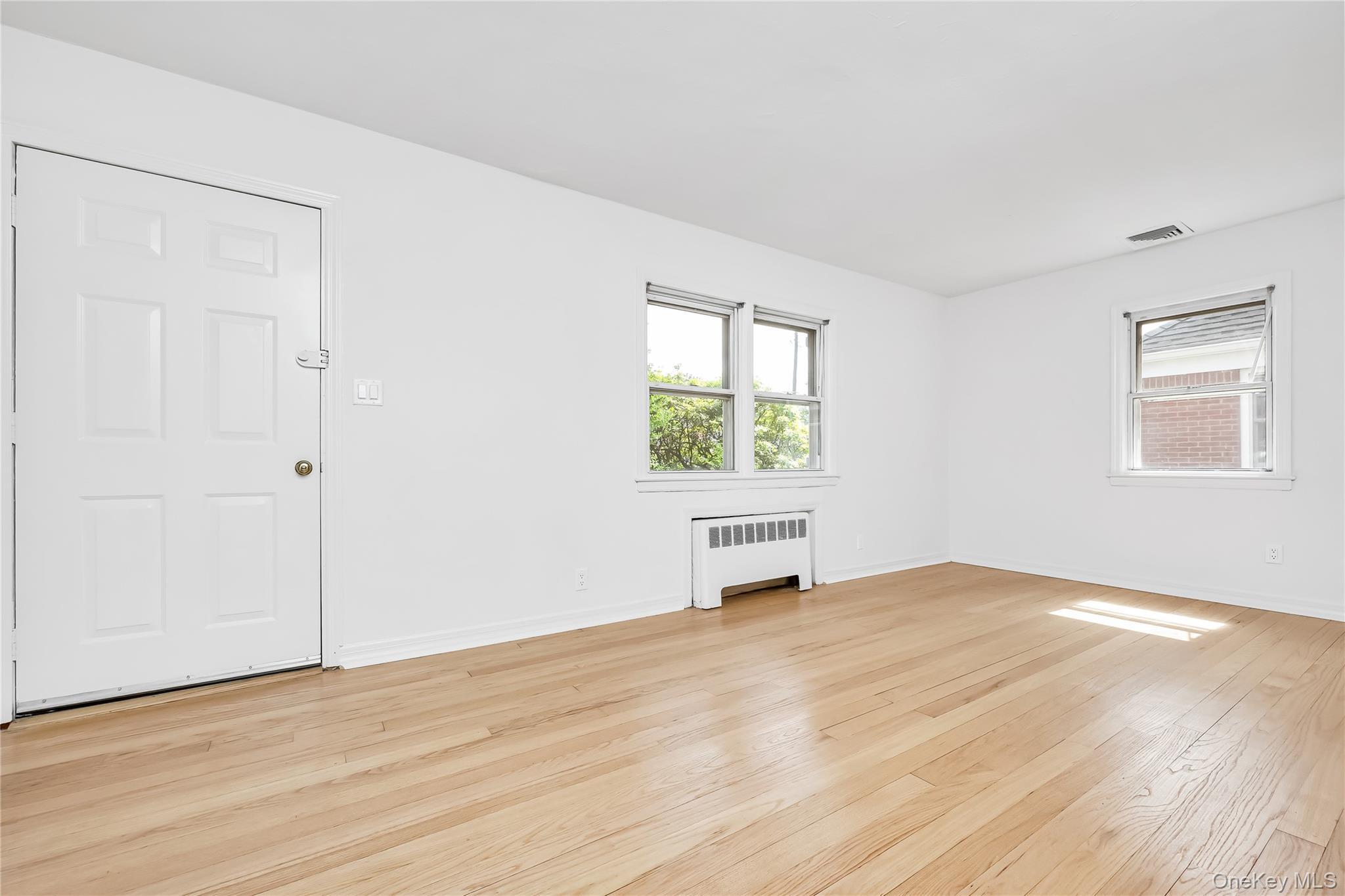 Single Family Rutland  Nassau County, NY 11550, MLS-914965-8