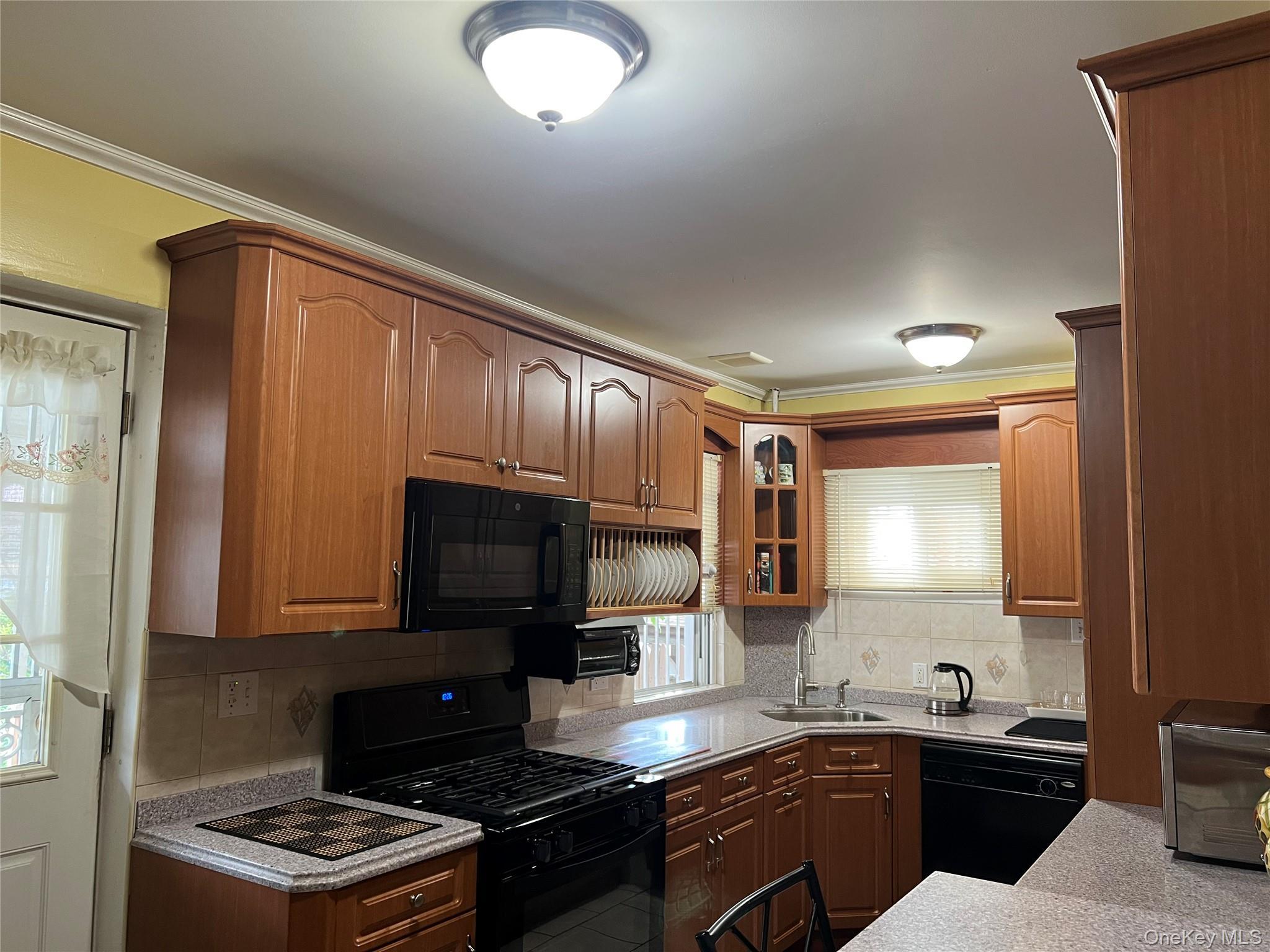 Single Family 210th Queens, NY 11427, MLS-914992-4