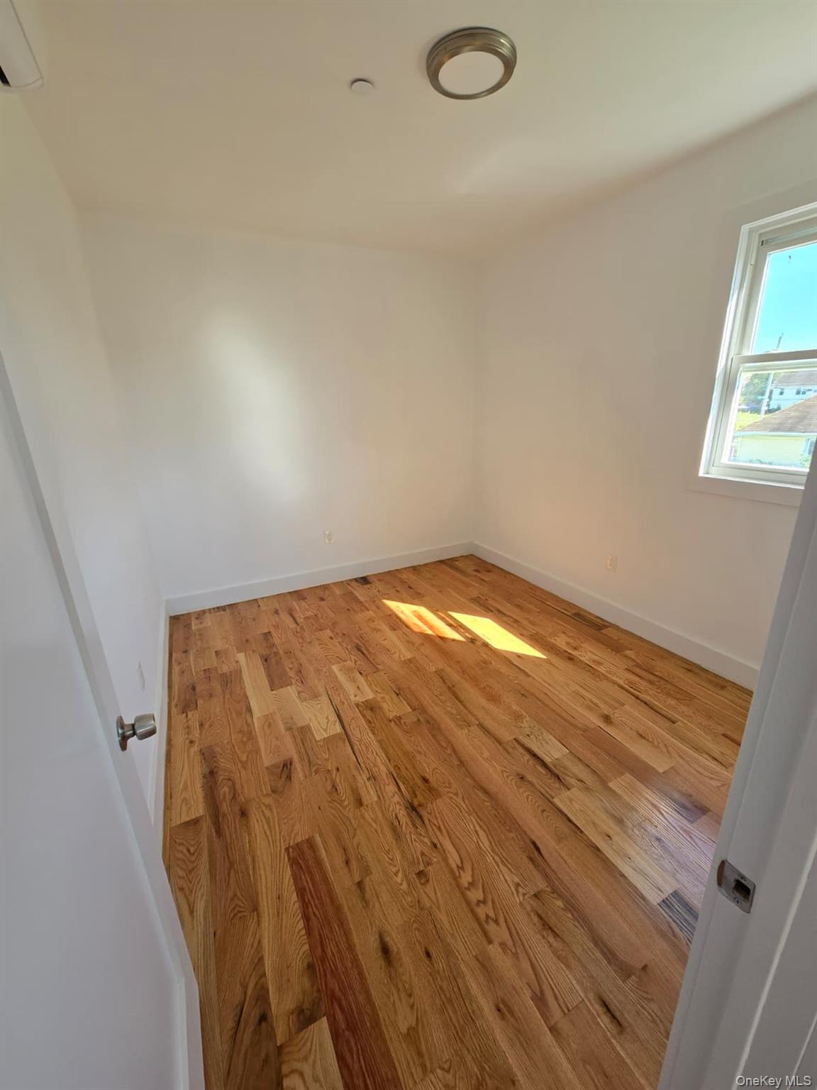 Single Family Beach 45 St  Queens, NY 11691, MLS-915062-27