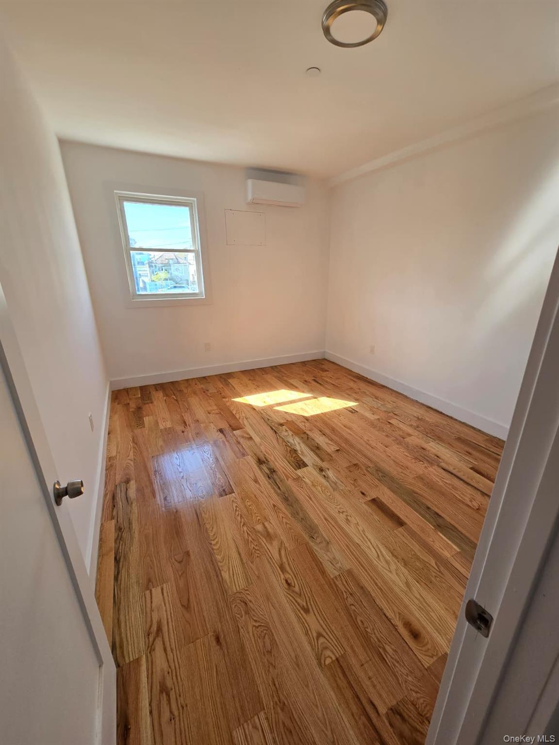 Single Family Beach 45 St  Queens, NY 11691, MLS-915062-3