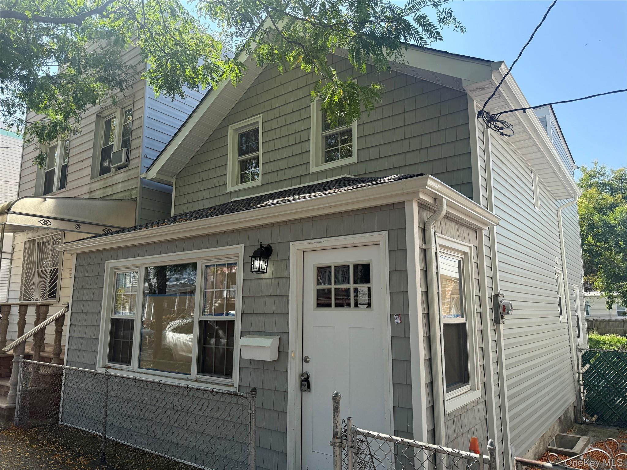 Single Family 94th St  Brooklyn, NY 11236, MLS-915082-2