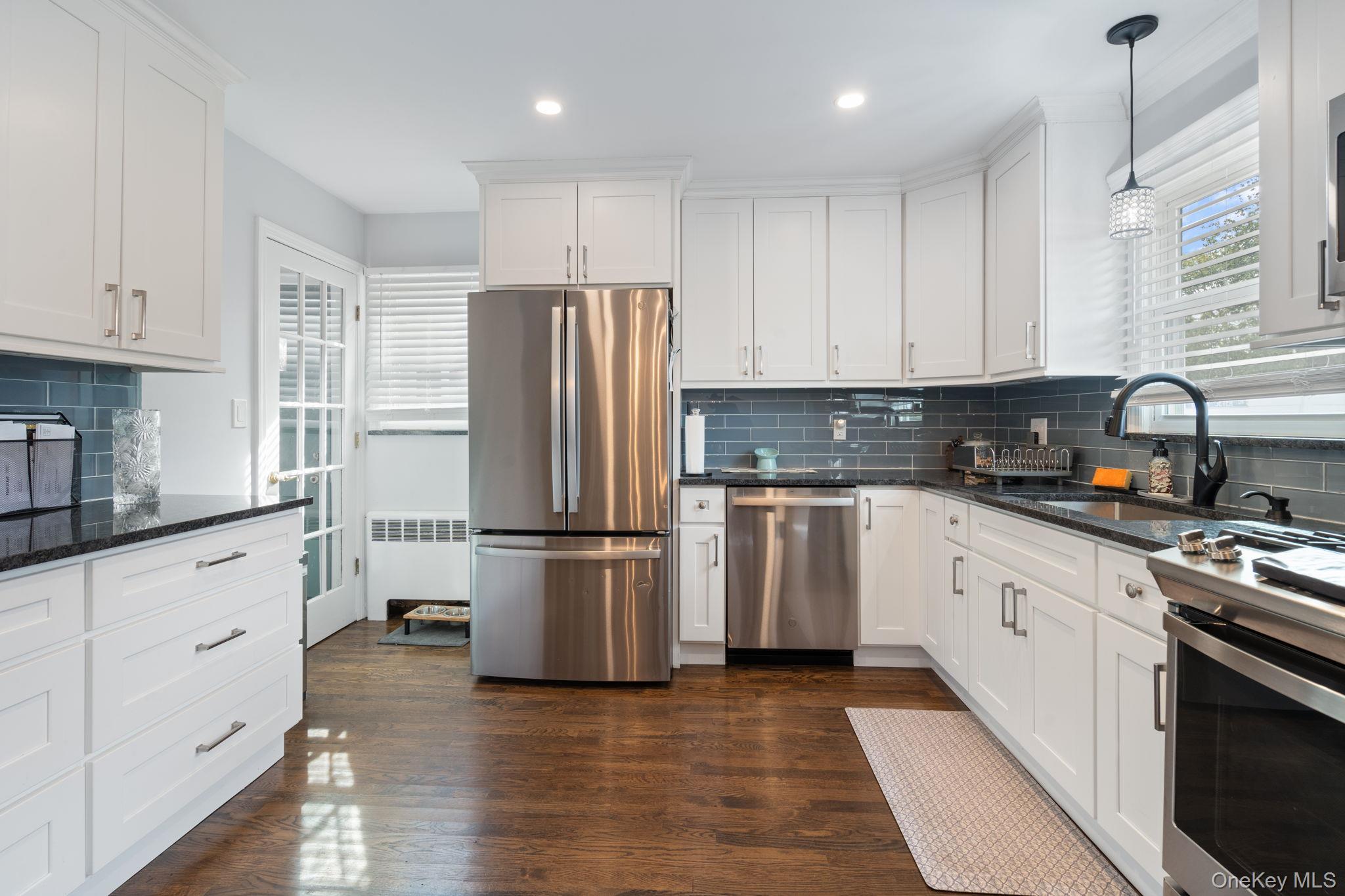 Single Family Thorne  Nassau County, NY 11758, MLS-915091-2