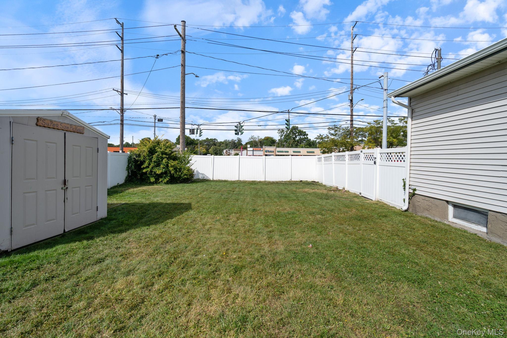 Single Family Thorne  Nassau County, NY 11758, MLS-915091-22