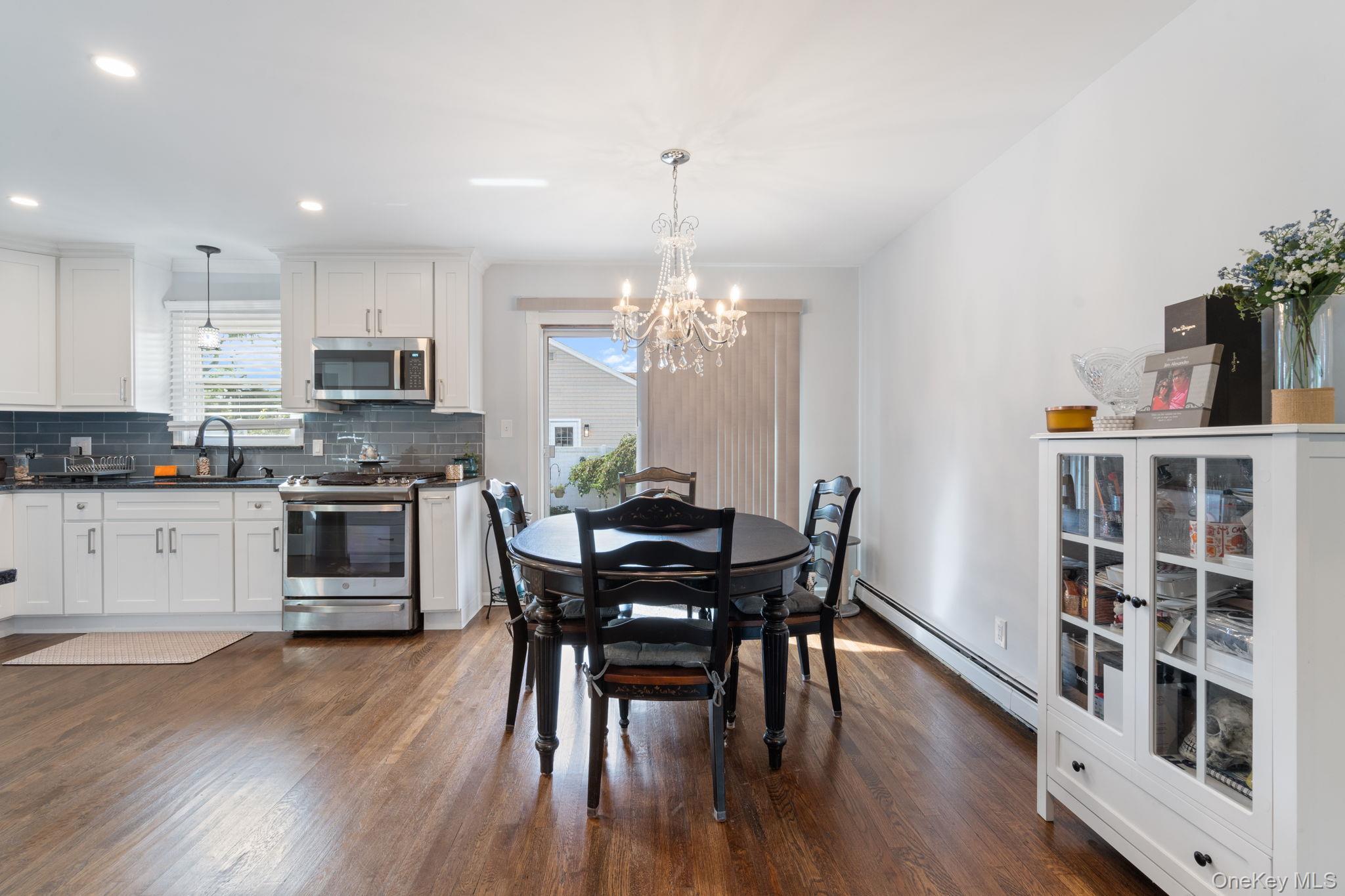 Single Family Thorne  Nassau County, NY 11758, MLS-915091-7