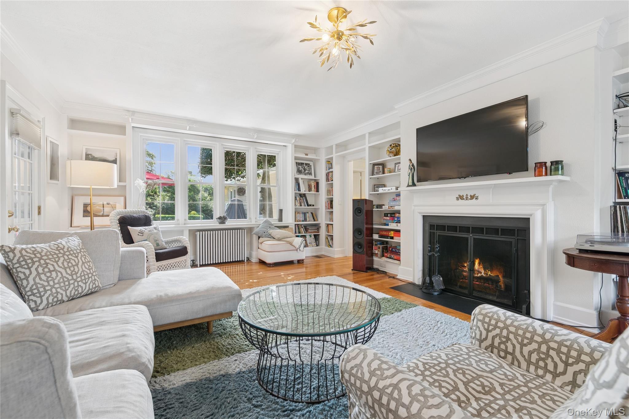 Single Family Main Suffolk County, NY 11978, MLS-915095-10