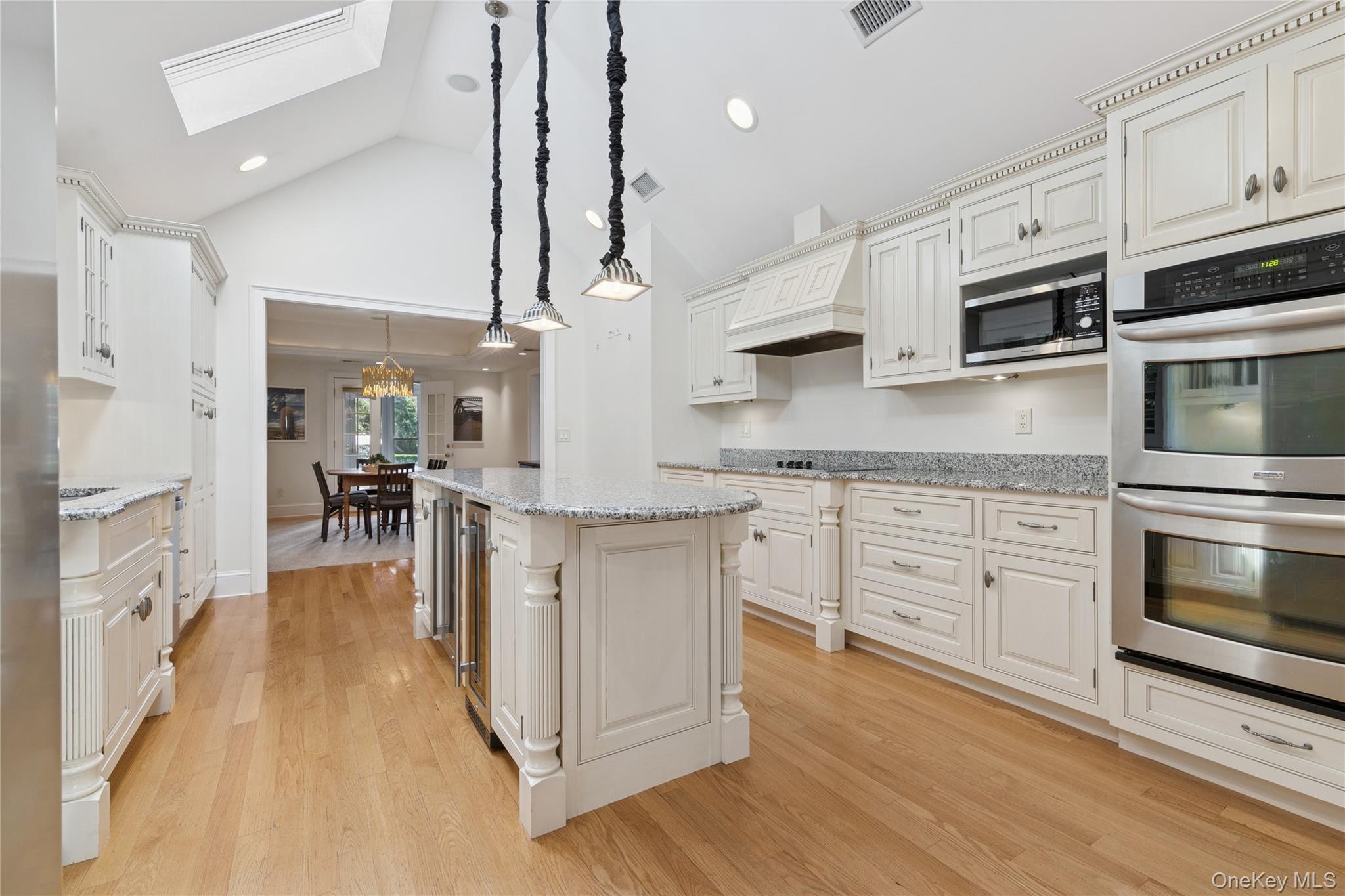 Single Family Main Suffolk County, NY 11978, MLS-915095-18