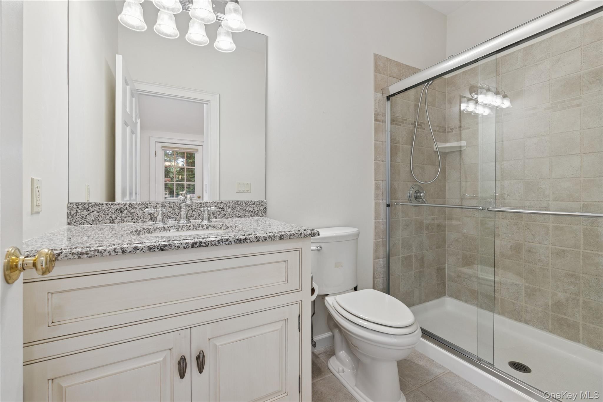 Single Family Main Suffolk County, NY 11978, MLS-915095-19