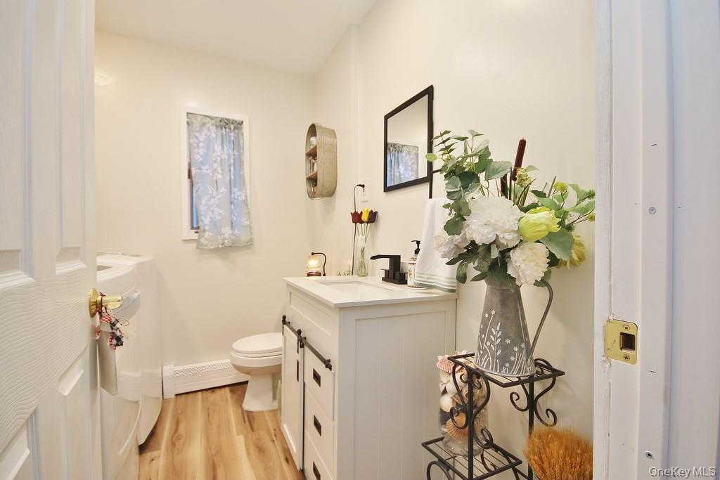 Single Family Richmond  Westchester County, NY 10567, MLS-915096-21