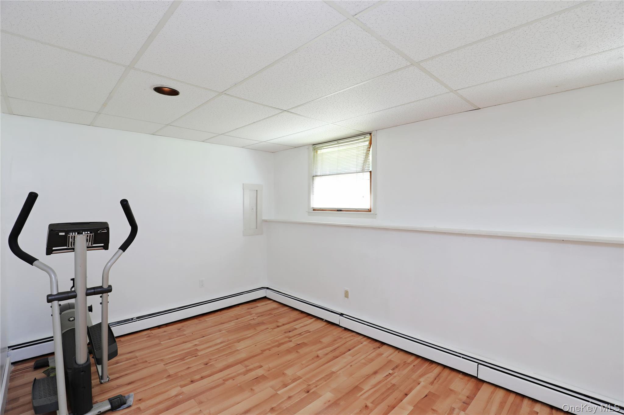 Single Family Roxanne Ulster County, NY 12528, MLS-915112-10