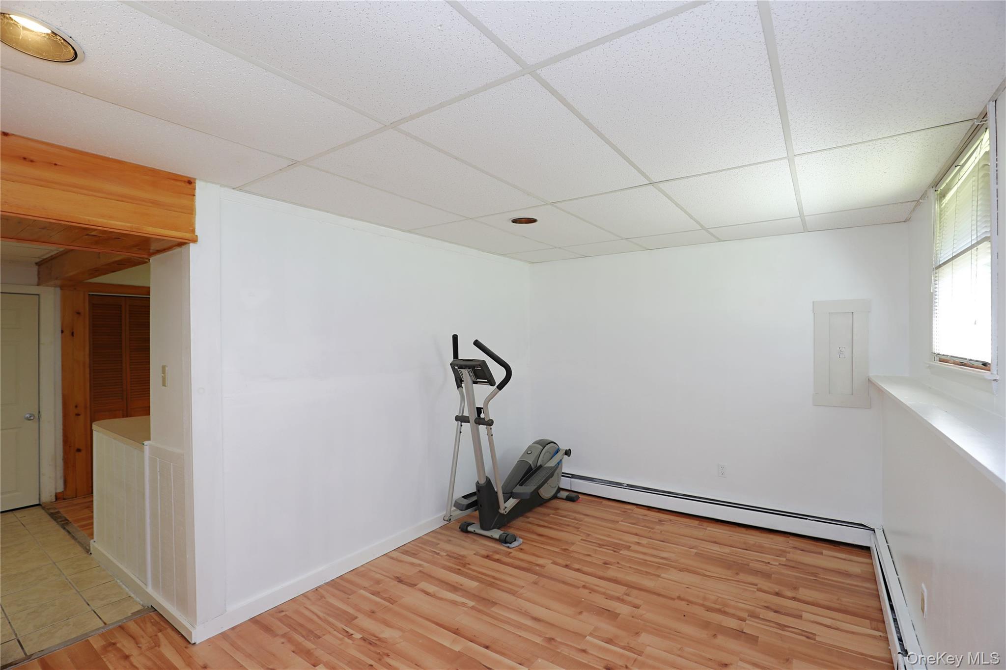 Single Family Roxanne Ulster County, NY 12528, MLS-915112-11