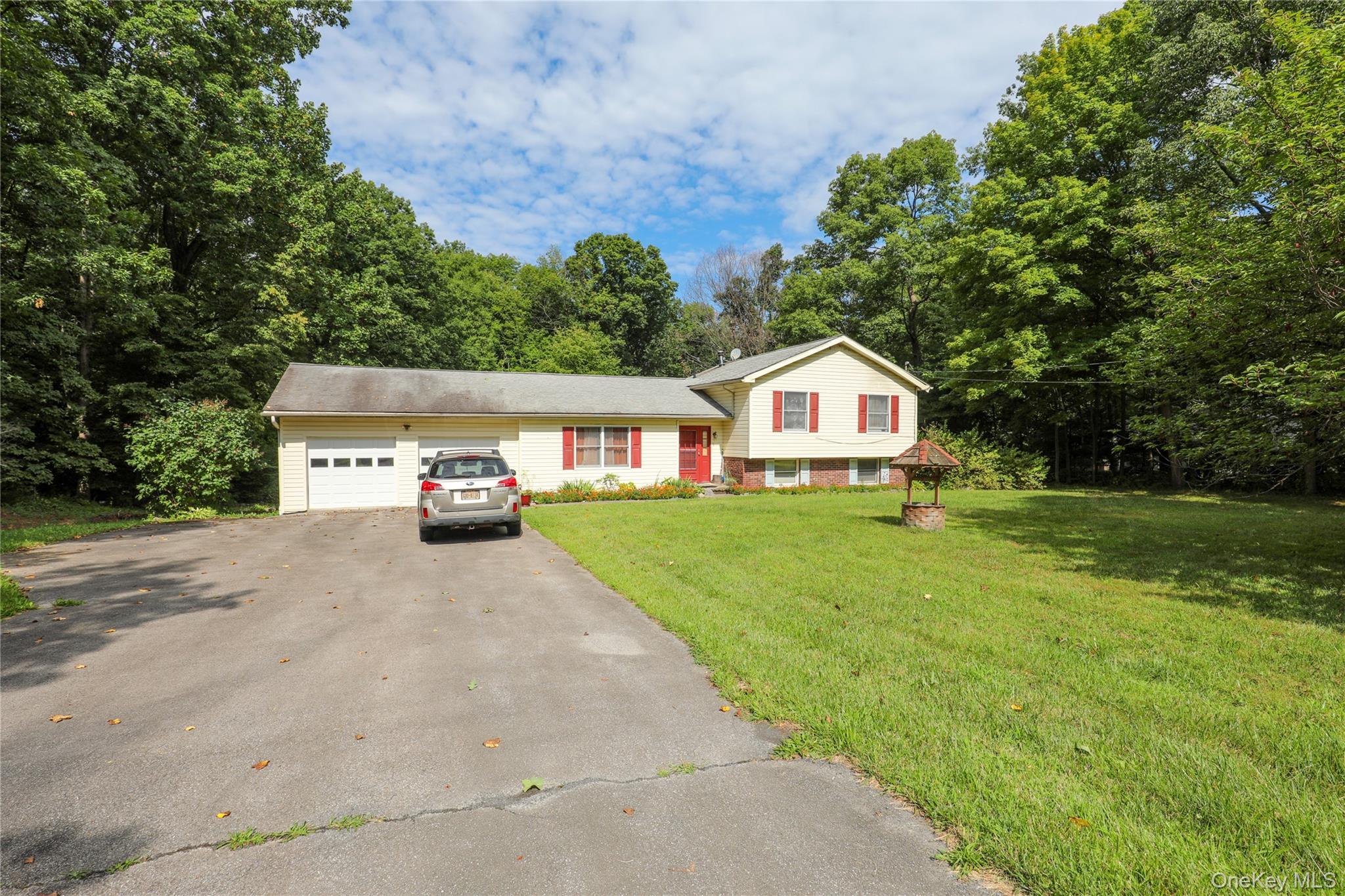 Single Family Roxanne Ulster County, NY 12528, MLS-915112-15