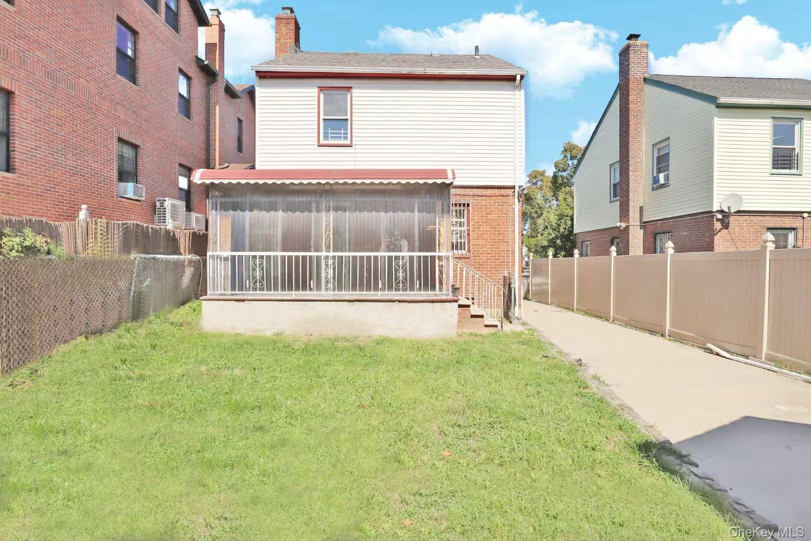 Single Family 32nd  Queens, NY 11369, MLS-915117-21