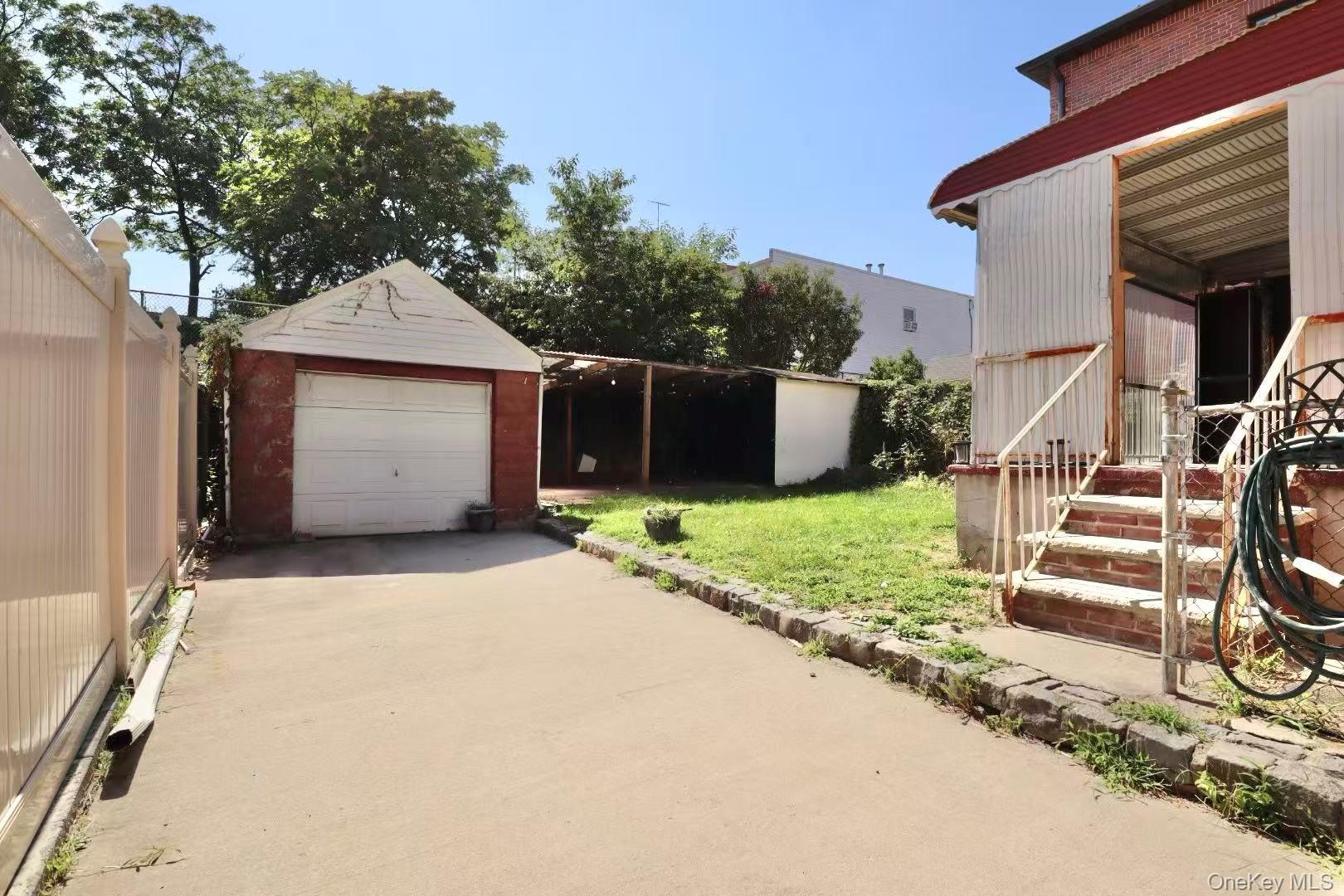 Single Family 32nd  Queens, NY 11369, MLS-915117-22