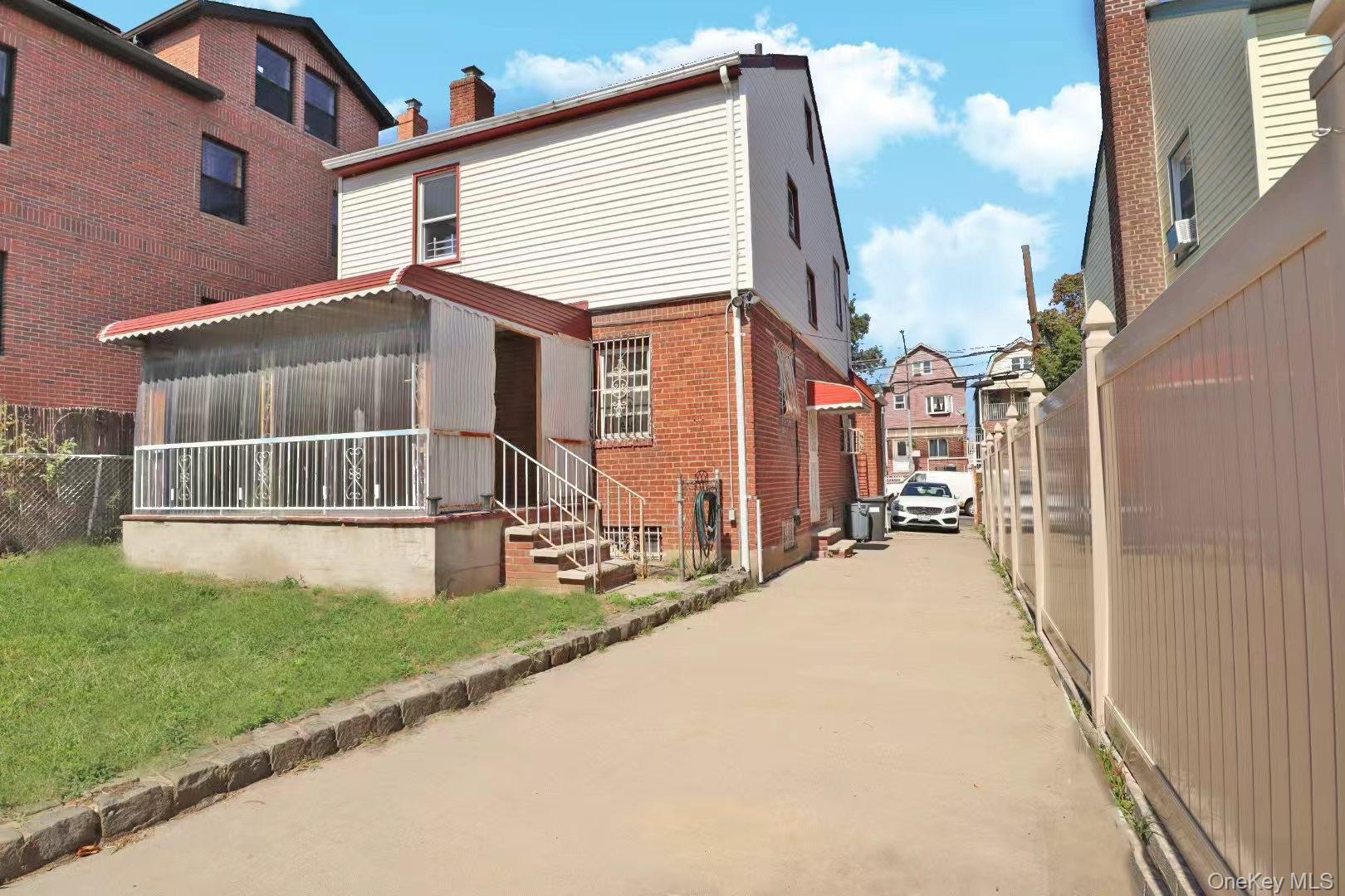 Single Family 32nd  Queens, NY 11369, MLS-915117-23