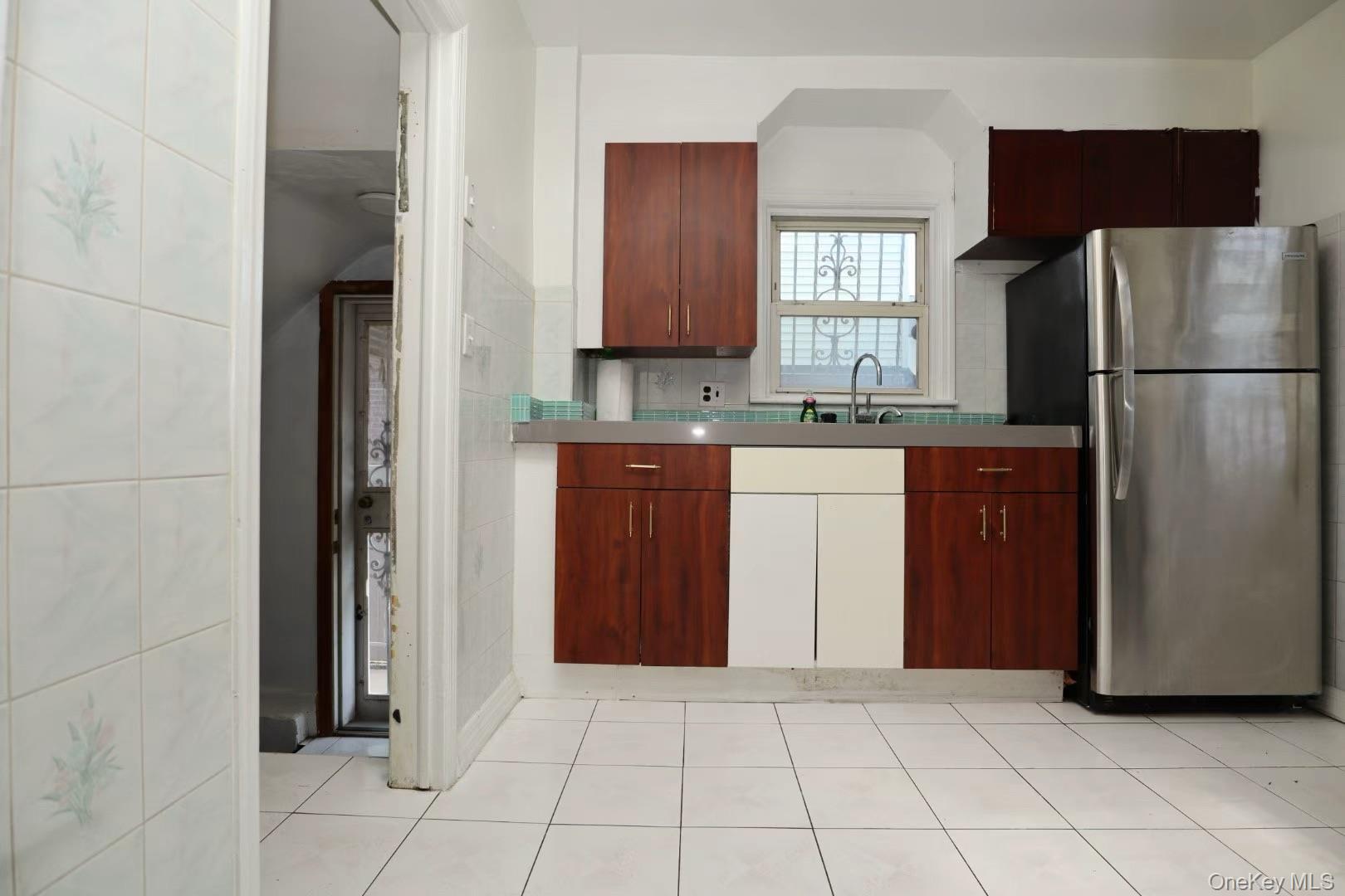 Single Family 32nd  Queens, NY 11369, MLS-915117-8