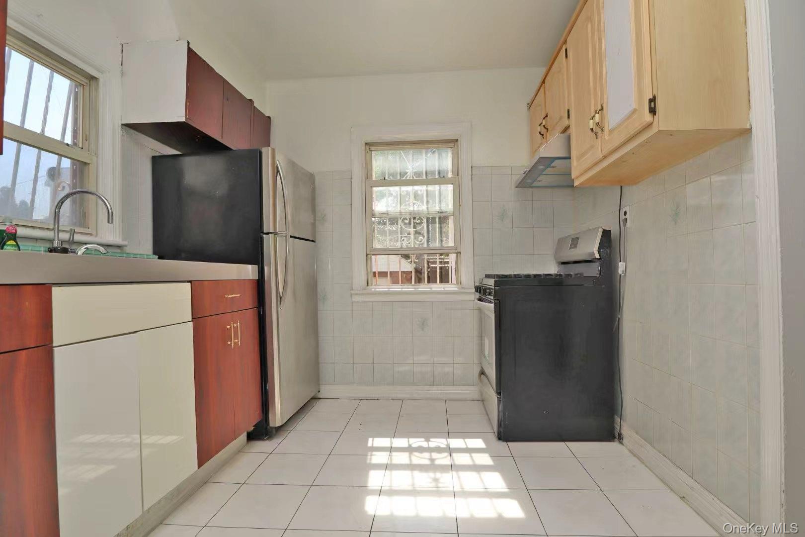 Single Family 32nd  Queens, NY 11369, MLS-915117-9