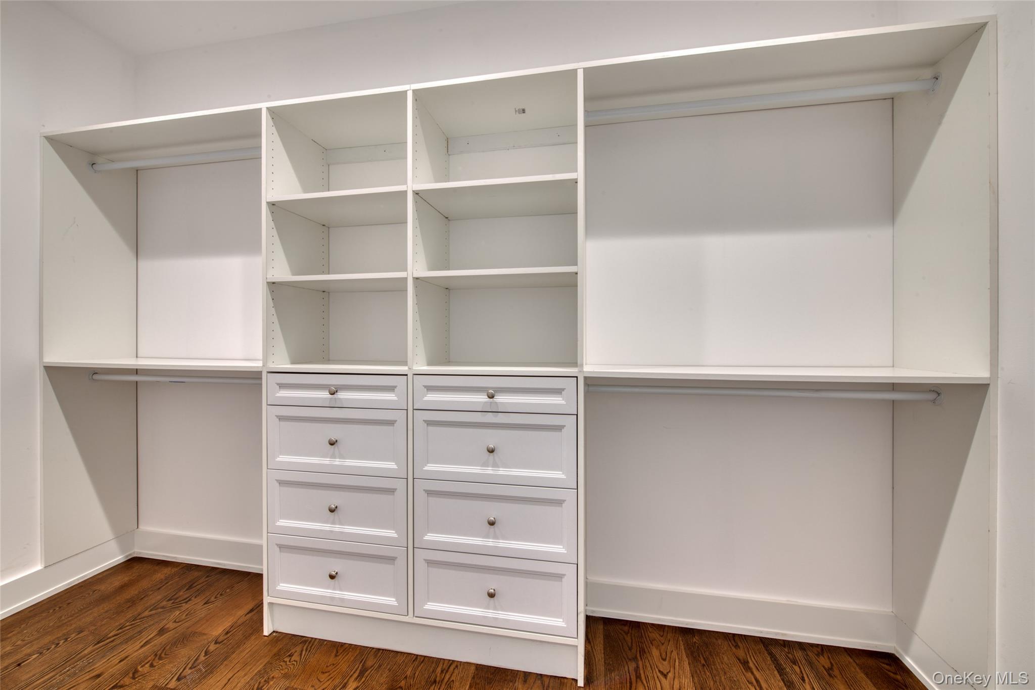 Single Family Maple Suffolk County, NY 11944, MLS-915141-25