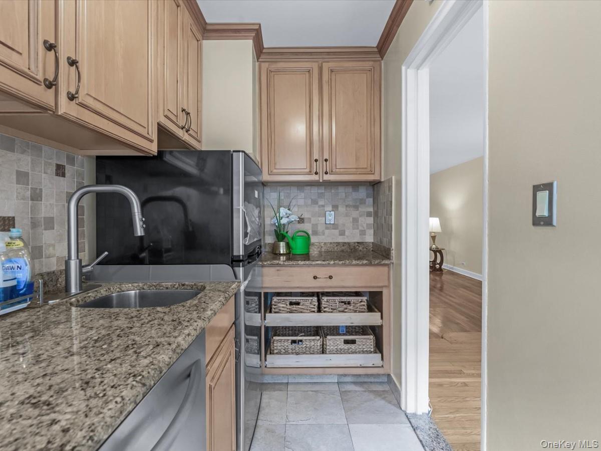 Coop 73rd  Queens, NY 11375, MLS-915176-13