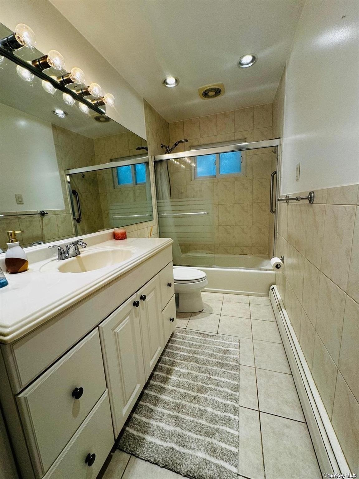 Single Family Deamer  Suffolk County, NY 11746, MLS-915187-20