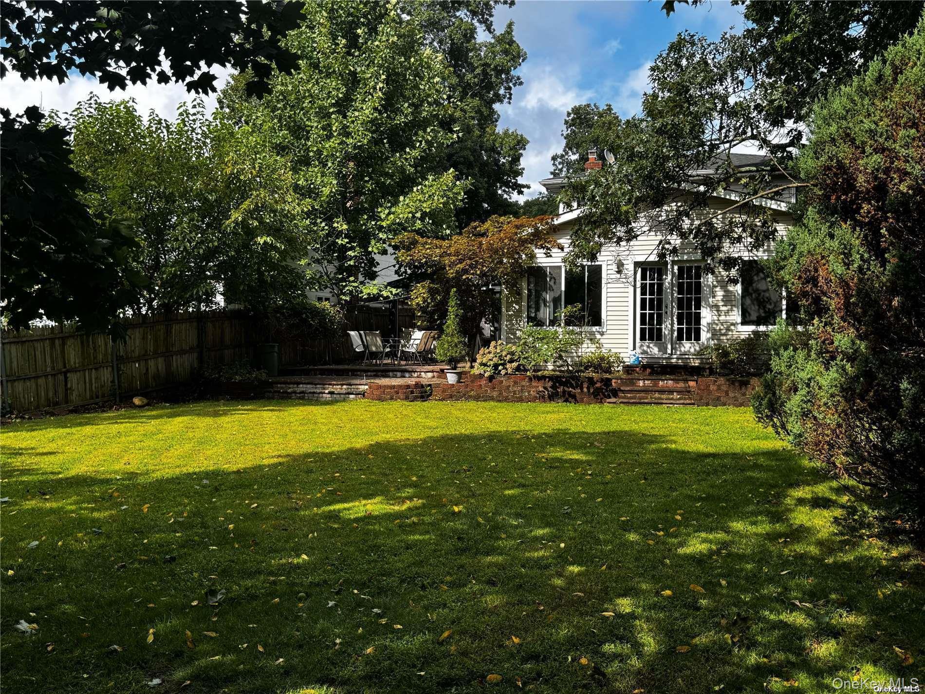 Single Family Deamer  Suffolk County, NY 11746, MLS-915187-22