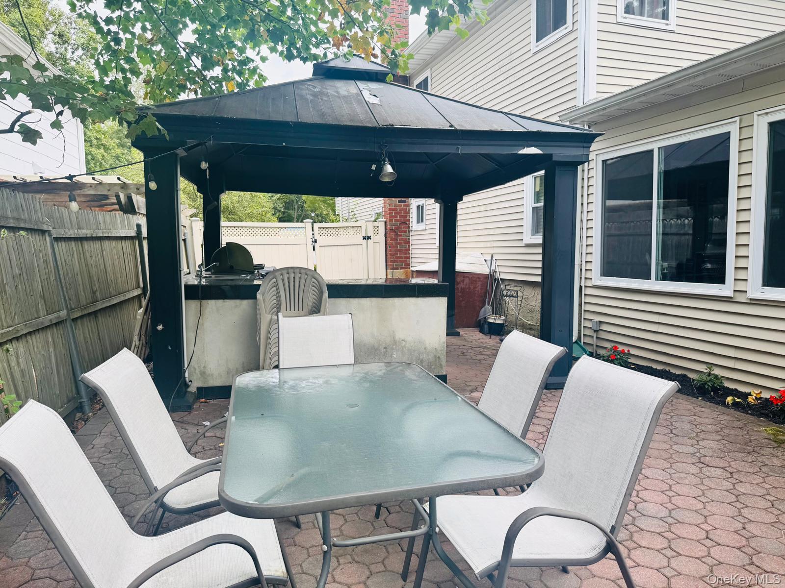 Single Family Deamer  Suffolk County, NY 11746, MLS-915187-26