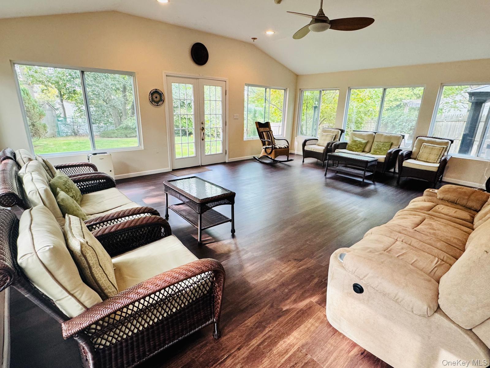 Single Family Deamer  Suffolk County, NY 11746, MLS-915187-29