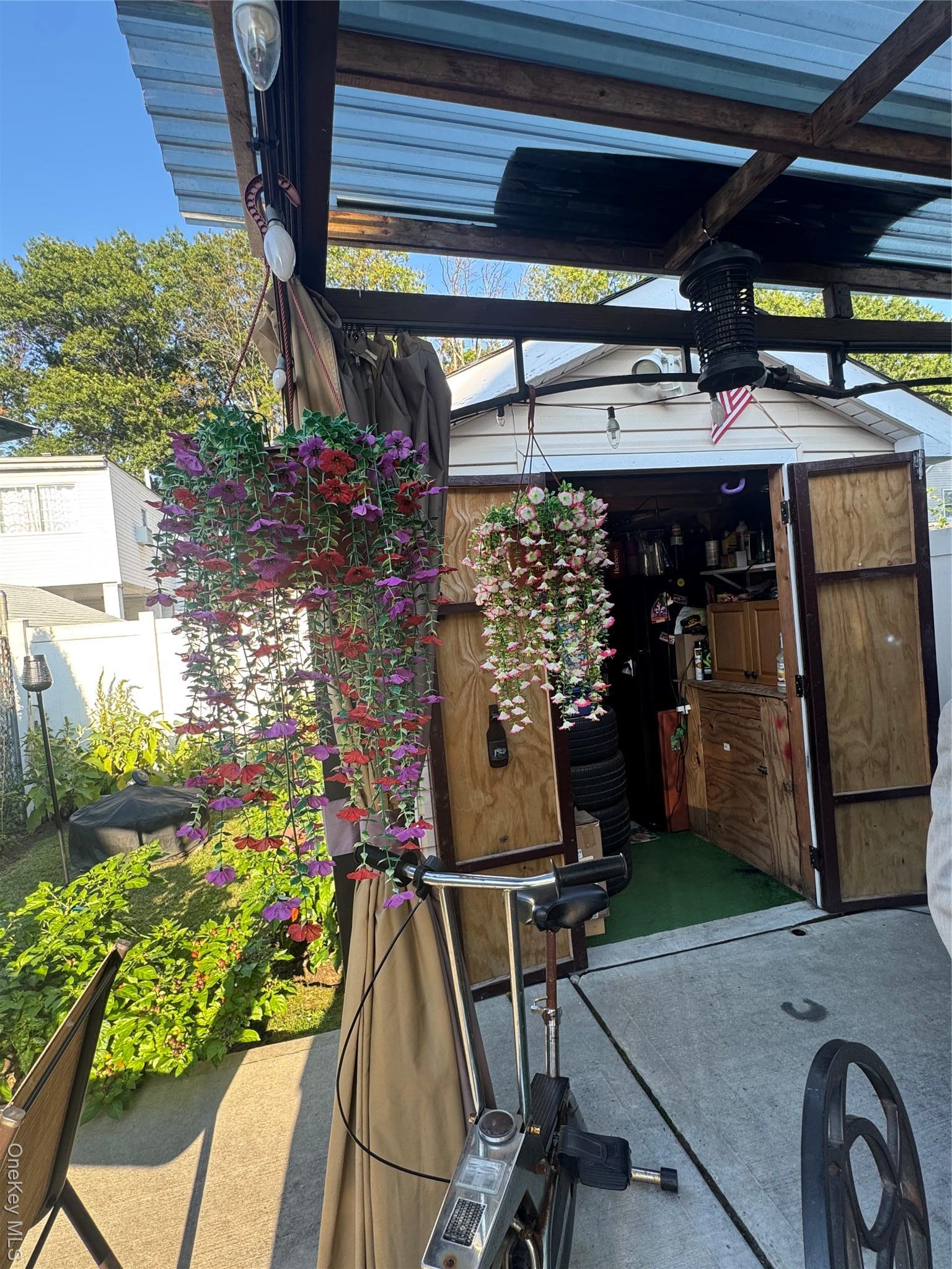 Single Family St  Queens, NY 11436, MLS-915190-4
