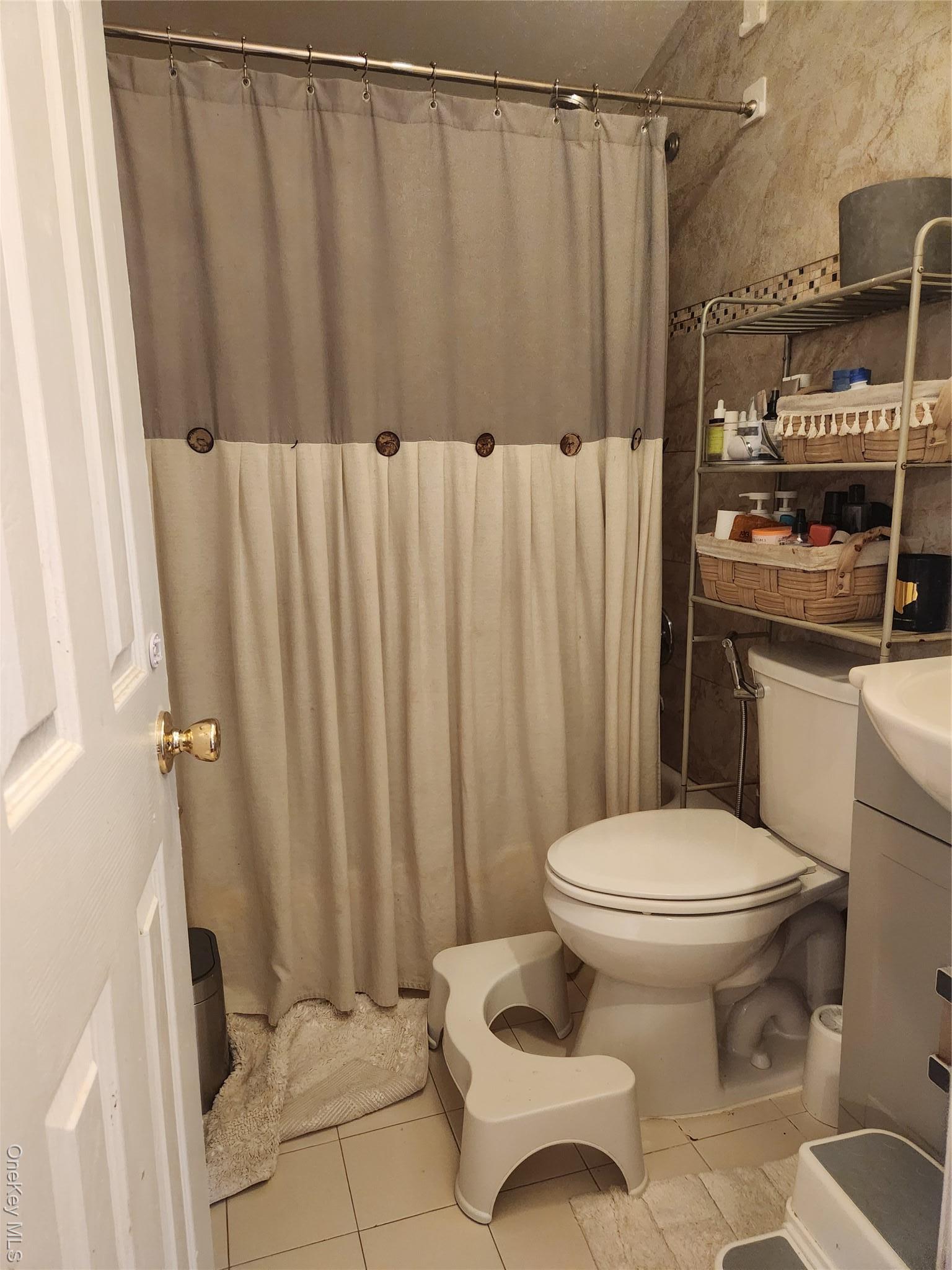 Single Family Bascom  Queens, NY 11436, MLS-915213-7